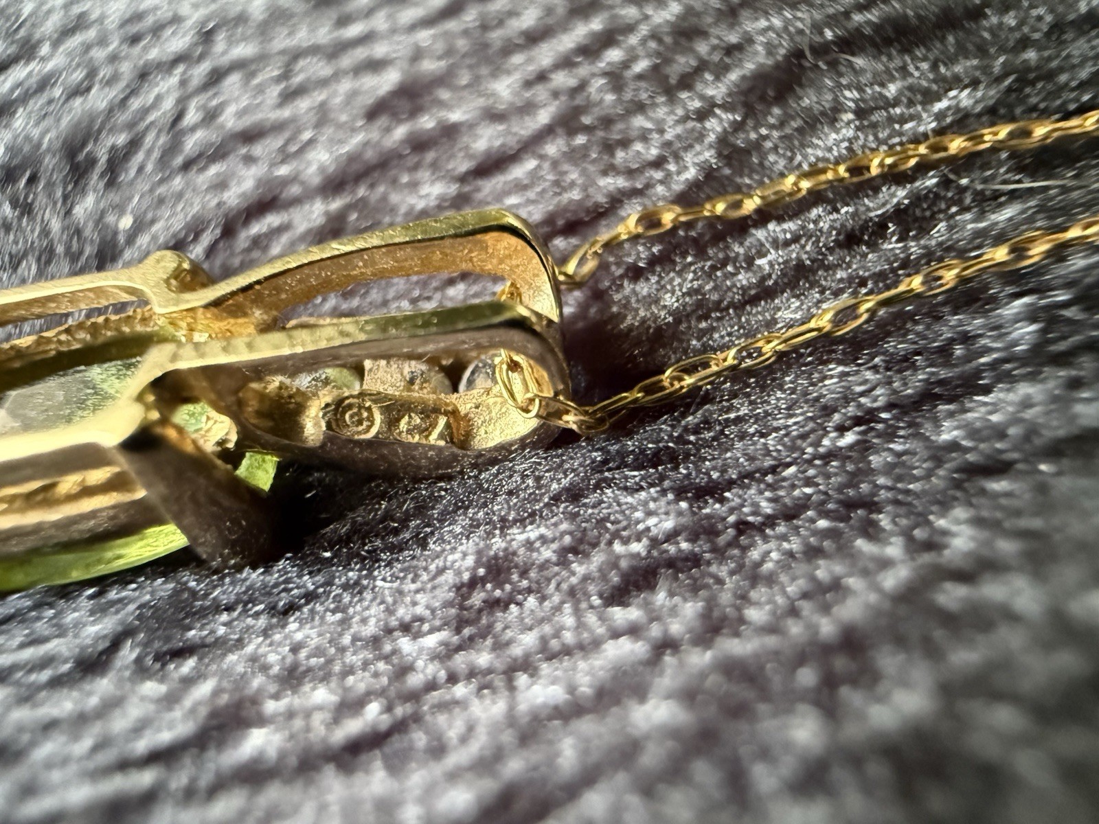 10K Yellow Gold Cushion Cut Peridot & CZ Pendant Necklace 18″ Chain 1.5g