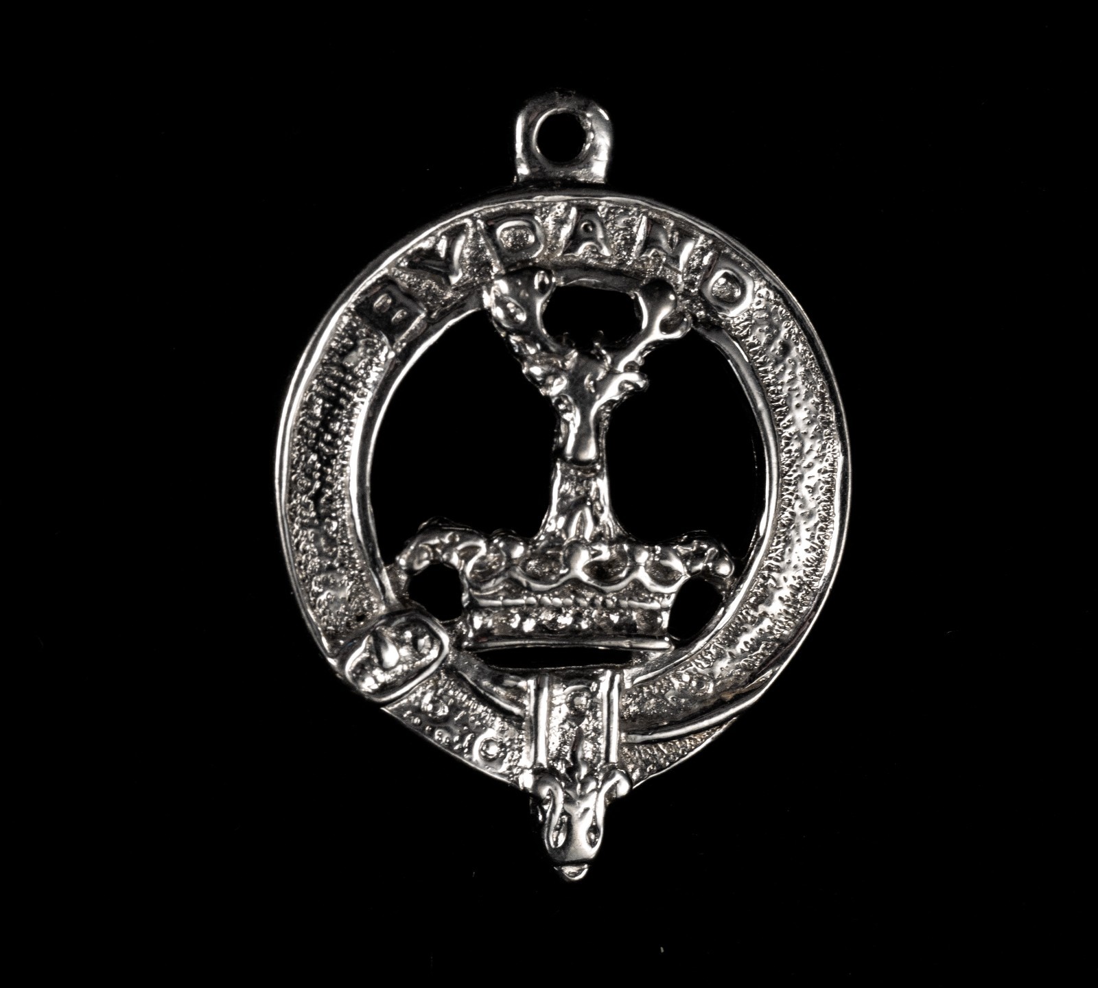 Metal Silver-Tone Scottish Clan Gordon Crest Pendant Bydand 6.5g 1.25in Used VG