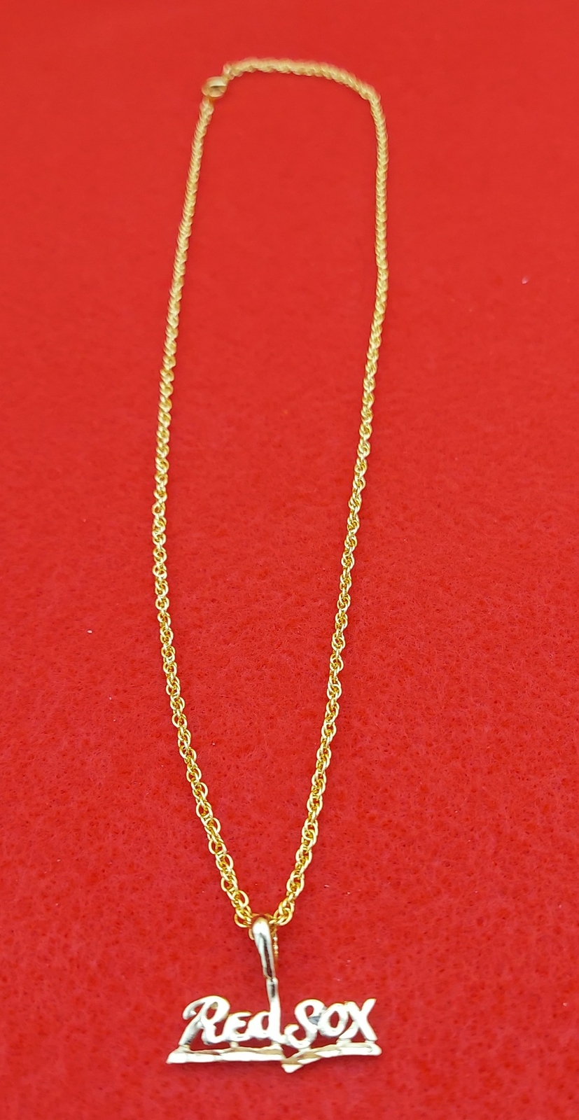 RED SOX SPORTS TEAM 14KT GOLD EP CHARM WITH 14KT GOLD EP 20″ ROPE CHAIN