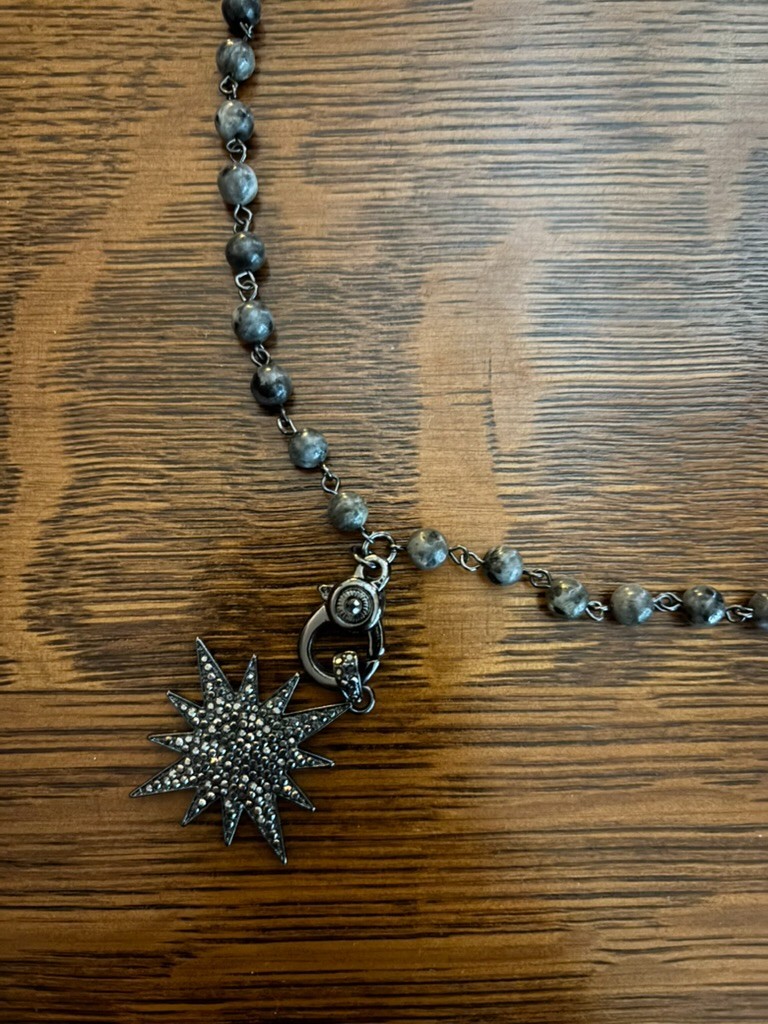 Marlyn Schiff Black Sparkle Star Necklace, New, Never Worn, App. 36″ chain