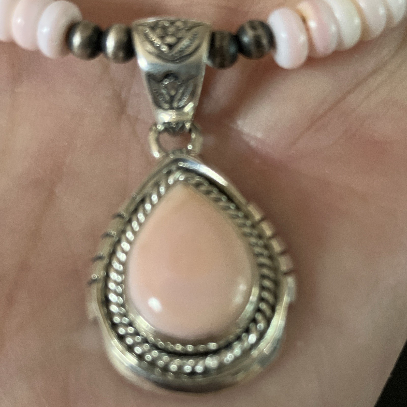 Pink Conch & Sterling Bead Stretch Choker Necklace & Teardrop Pink Conch Pndnt