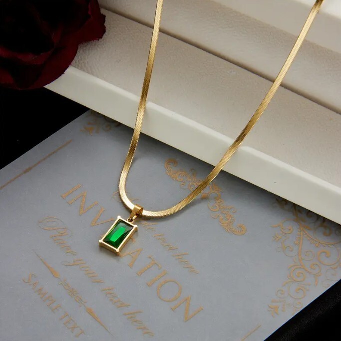 UK Women Vintage Emerald Jewelry Set Necklace Hoop Earrings Ladies Wedding Gift