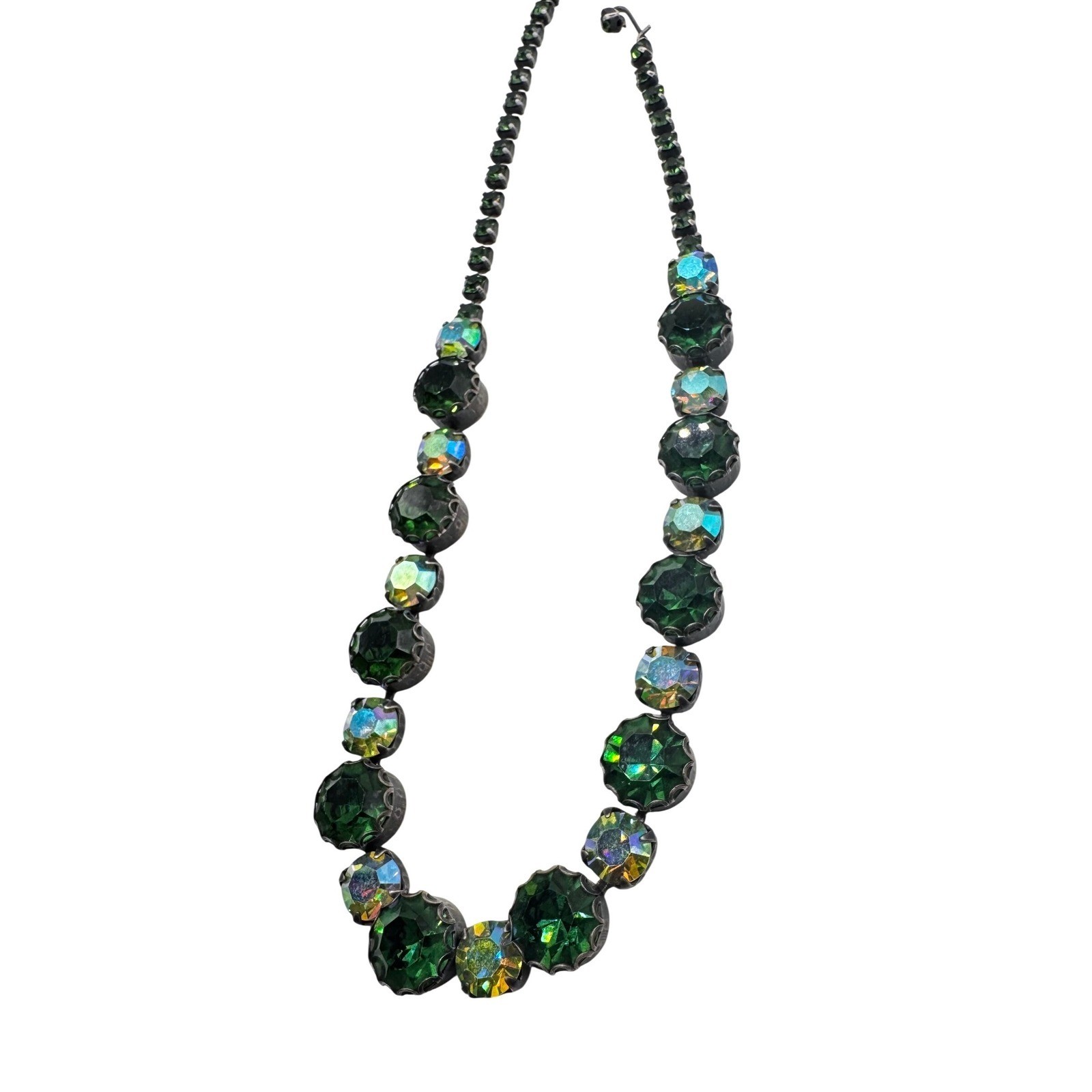 Striking mix of deep emerald green chatons vintage inspired rivière design EUC