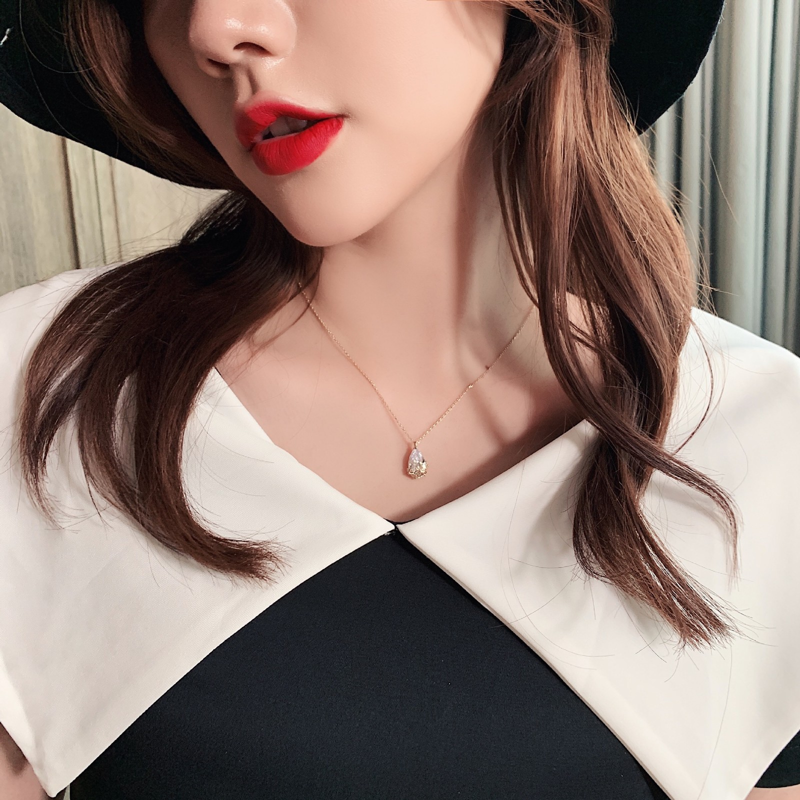Crystal Water Drop Pendant Necklace Women’s Fine Jewelry Adjustable Short Access