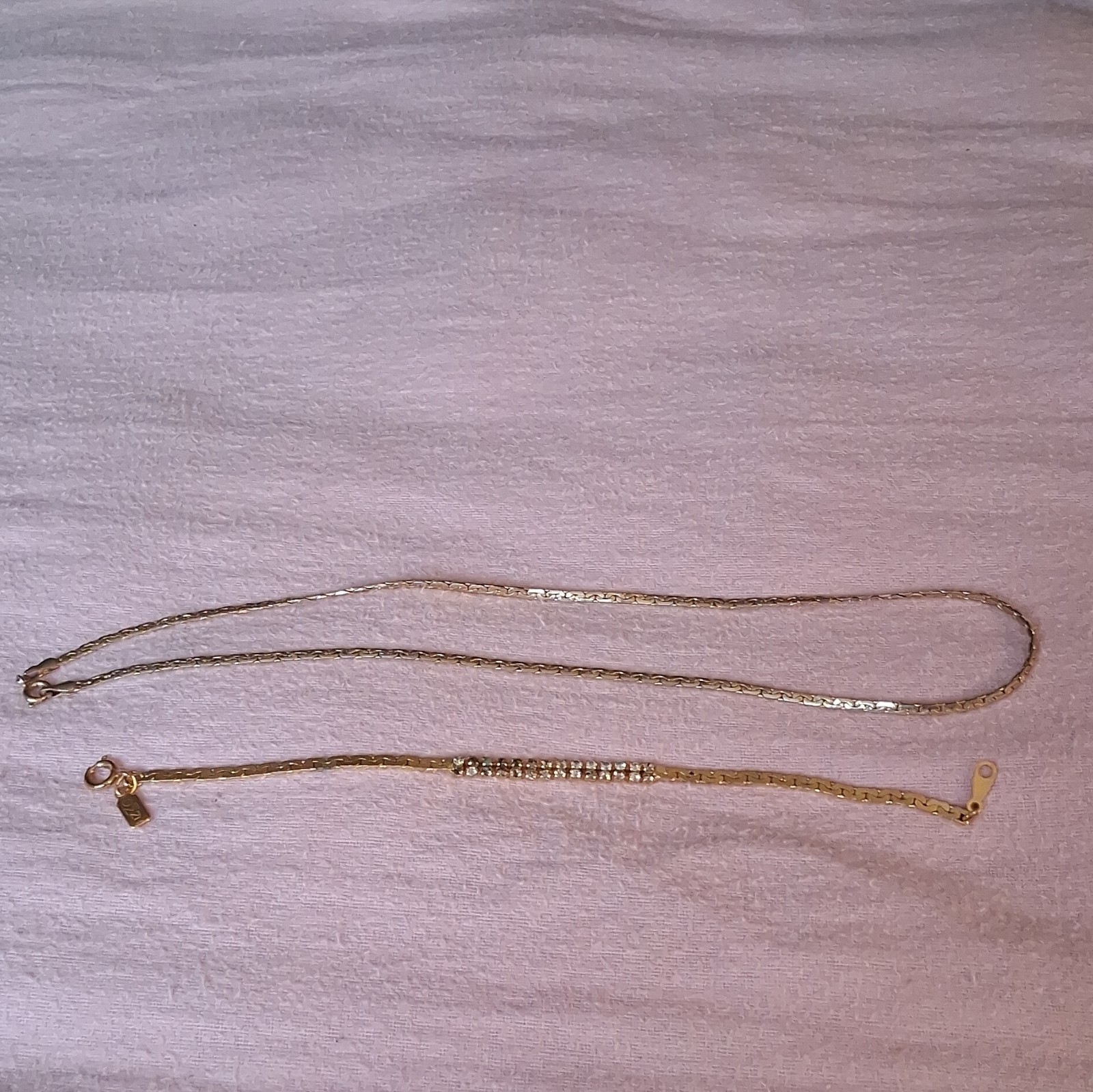 Lot 2 Gold Tone Figaro Chain Necklaces CZ/Rhinestone Bar Pendant Lobster
