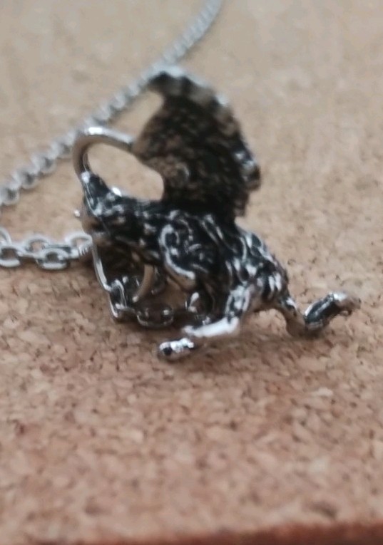 50cm Silver Toned Chain with A Flying Cat Pendant + Freebie. UK Seller (utd9)