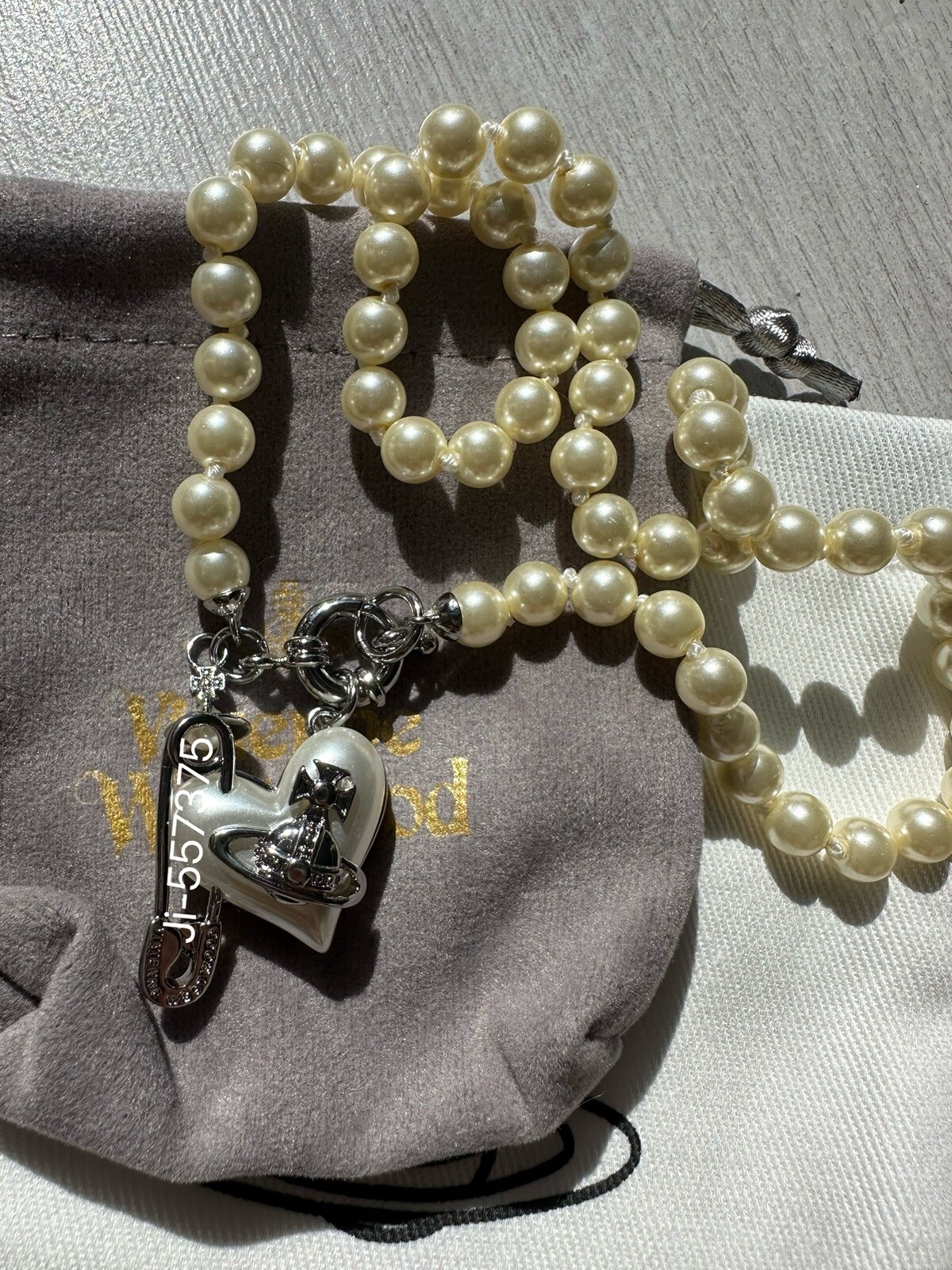 Vivienne Westwood Orbit Heart Pin pearl necklace silver