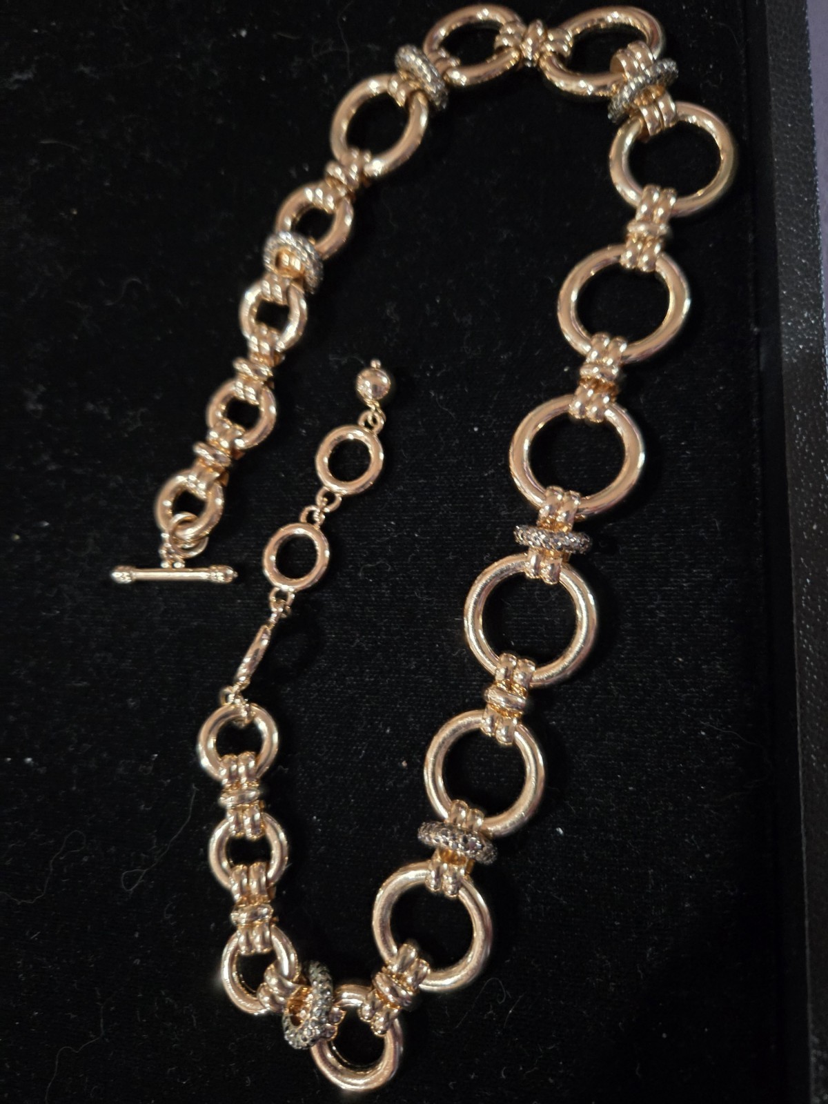 Gold Tone Round Link Chain Necklace, Toggle Closure, 6 Crystal Rings In Design