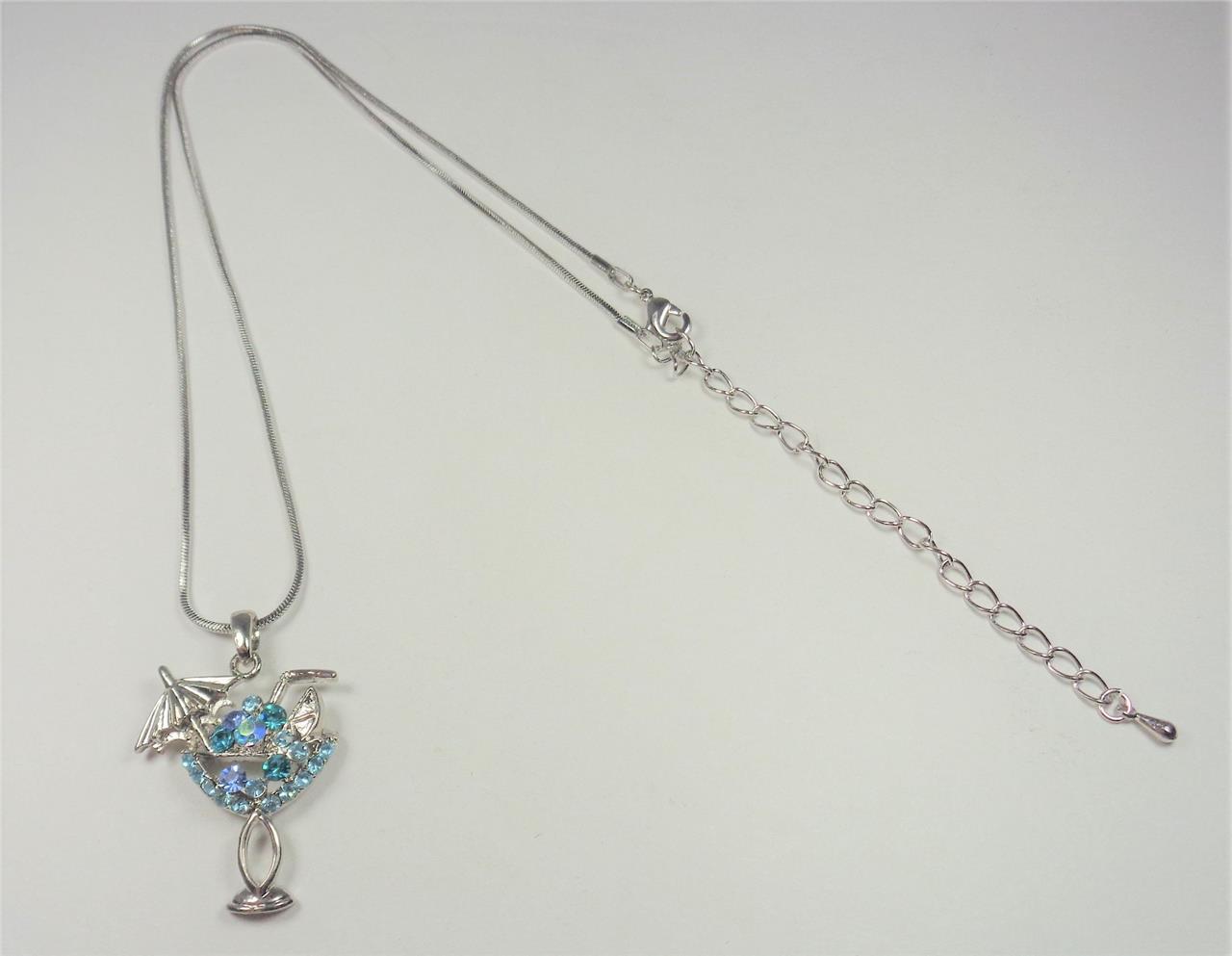 BEACH FASHION MARGARITA COCKTAIL DRINK GLASS BLUE ICE CRYSTALS PENDANT NECKLACE