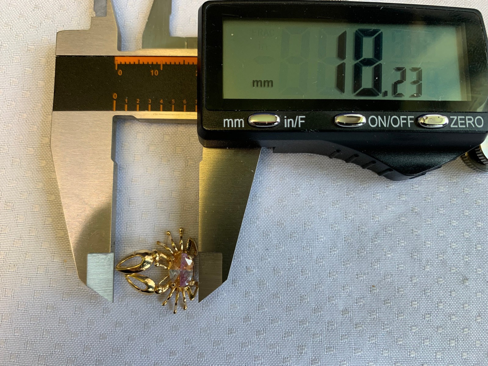 14K Yellow Gold Crab Pendant 1.47g Fine Jewelry Multicolor Stone Charm *READ*