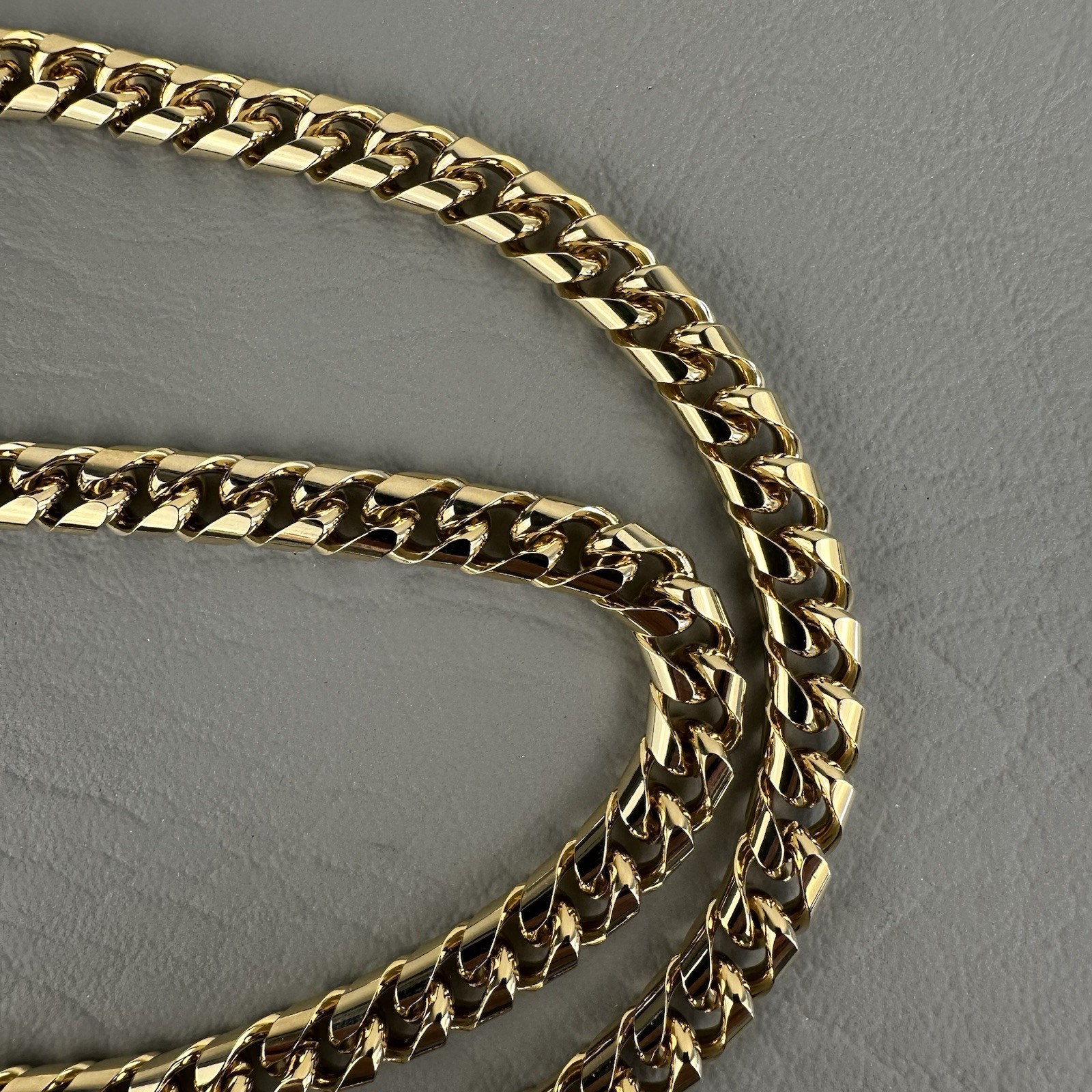 Vintage Necklace Gold Tone Flat Curb Chain Unisex Heavy 24″ 77g