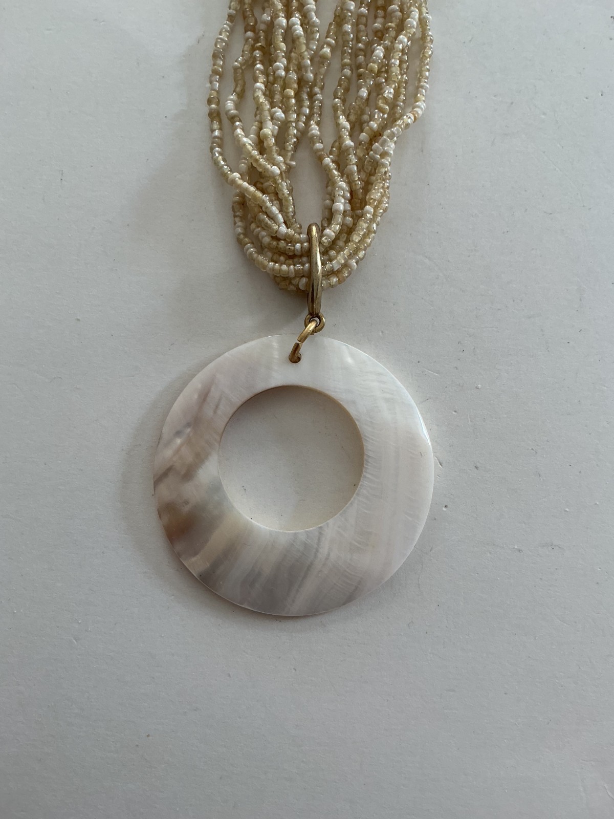 BEAUTIFUL VTG SEED BEAD 8 STRAND EXPRESS MOTHER OF PEARL NECKLACE B7-47