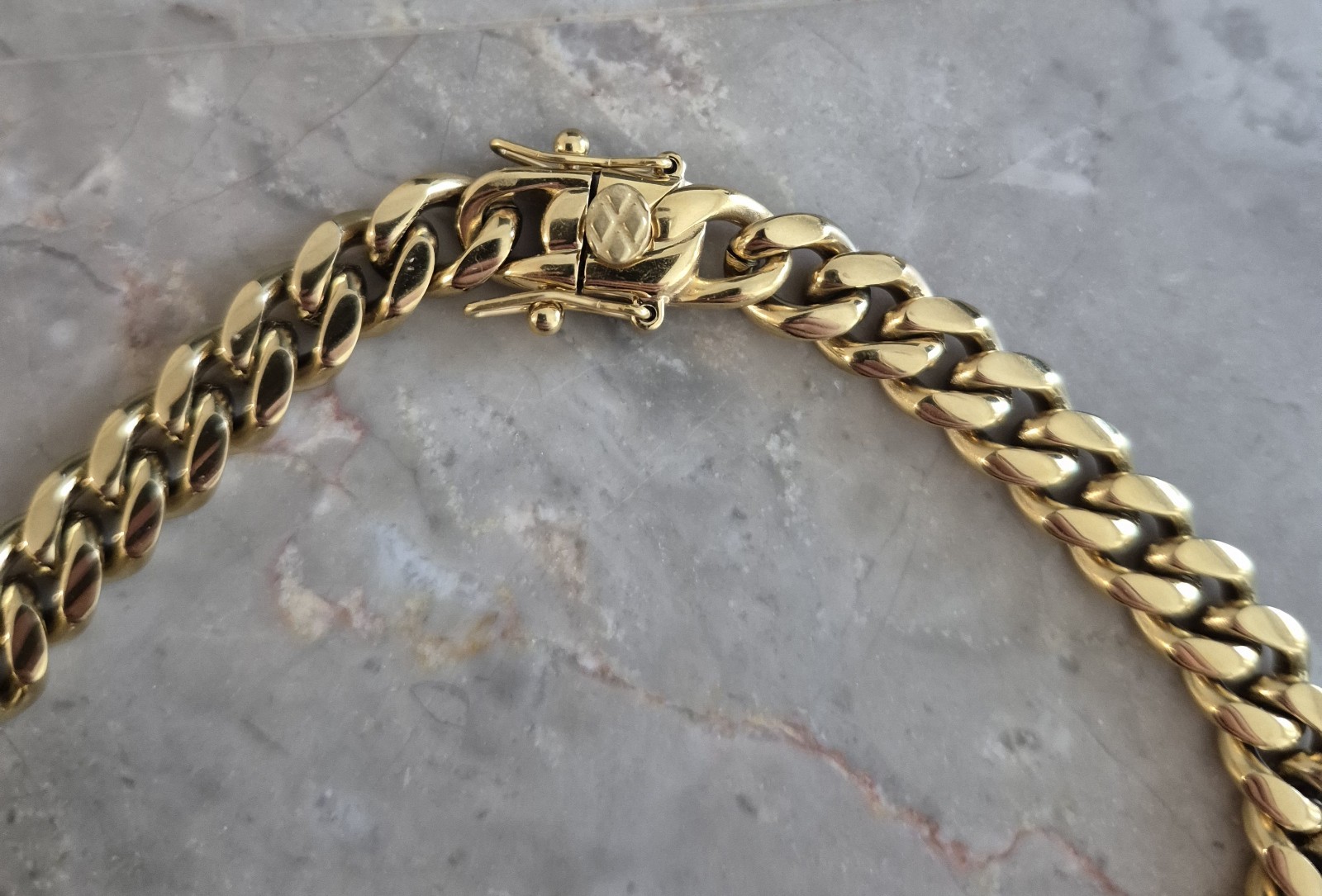 Cuban Link Chain Necklace 8mm 24in 18K Gold Plated PVD 316 Stainless Steel