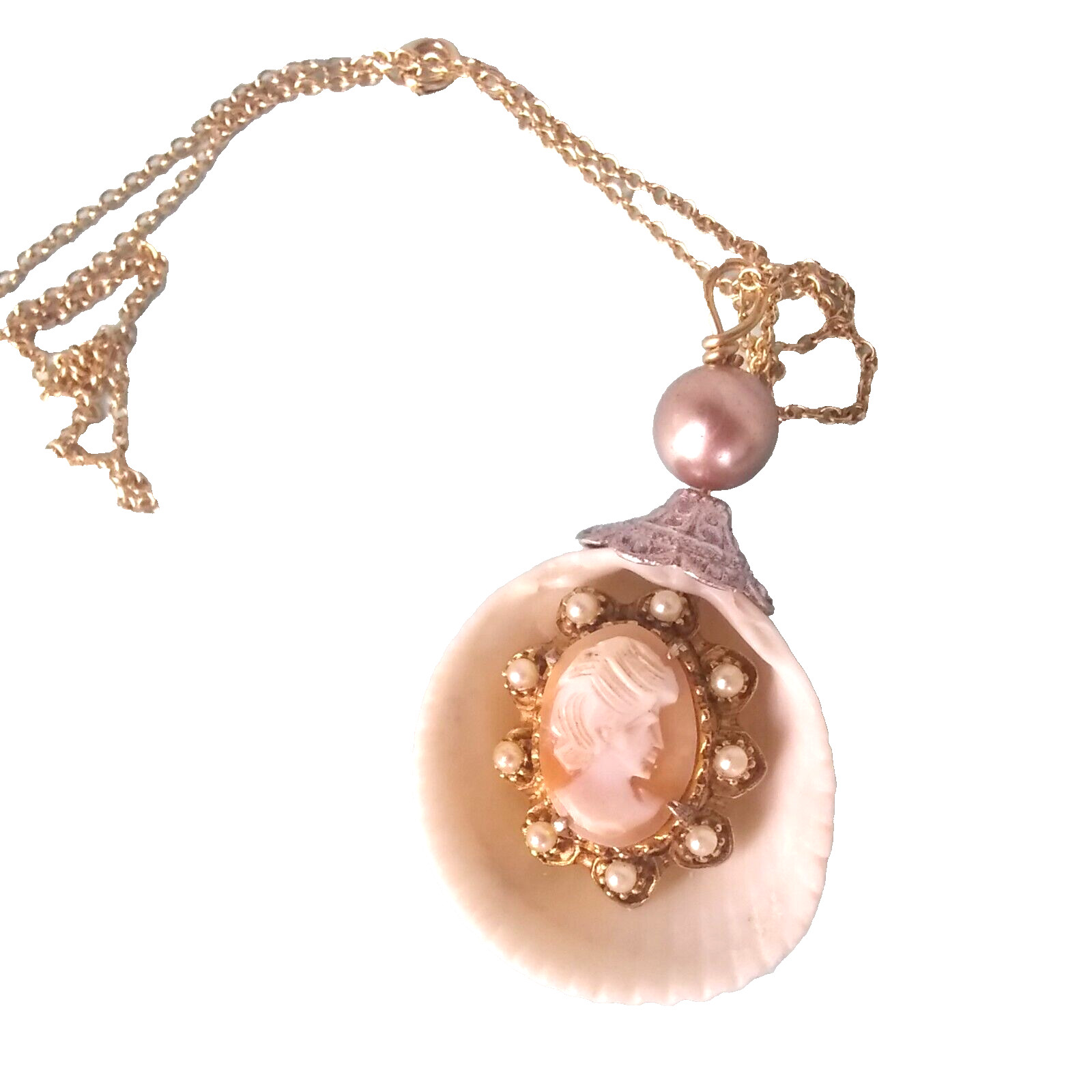 Seashell pendant embellished by Pat2 glass pearl cameo 16 in chain