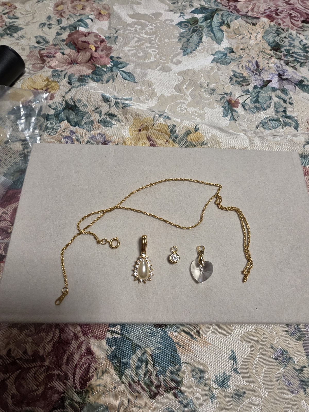 Lot of 3 Pendants Crystal and Pearl with 18 Gold Tone Chain Necklace One Roman