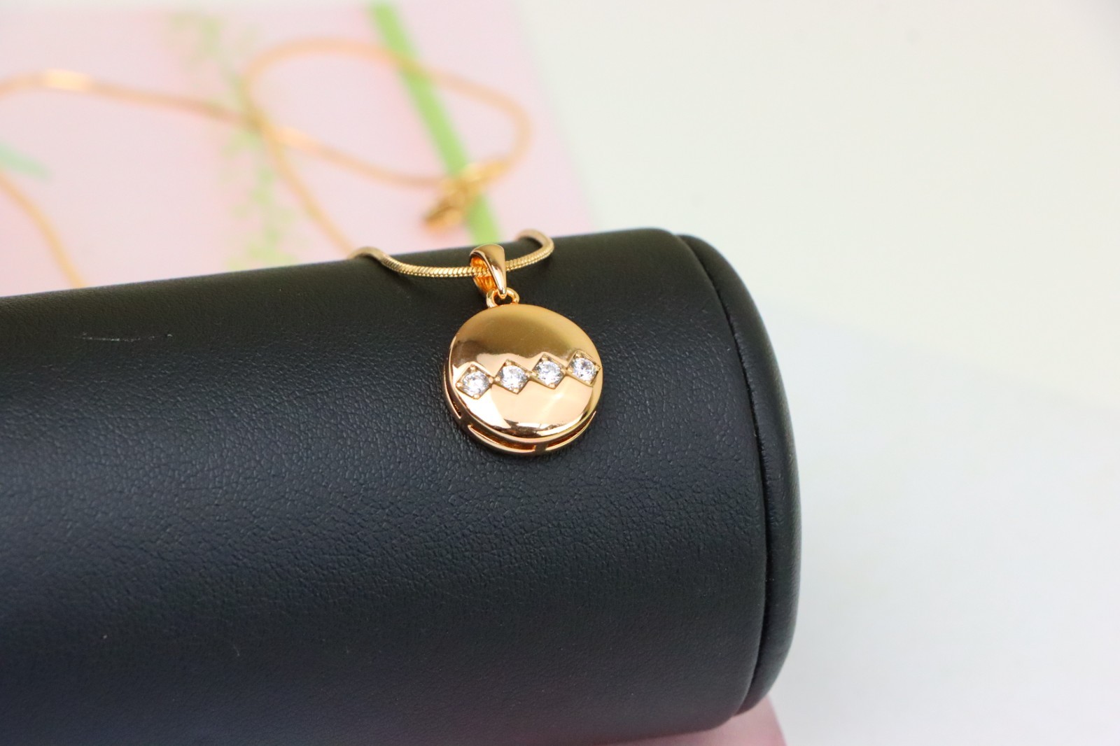 with Zigzag White Crystal Accent Design, XPPT1255 Round Rose Gold Pendant
