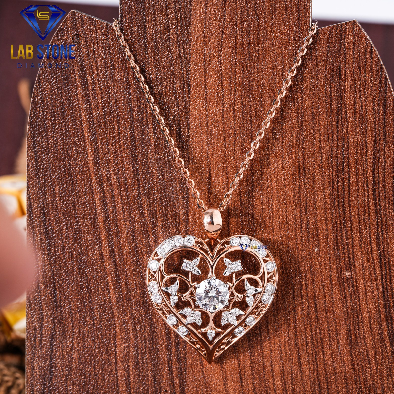 Women’s Round shape Moissaniet Diamond Pendant in 925 silver 1.65ct TDW