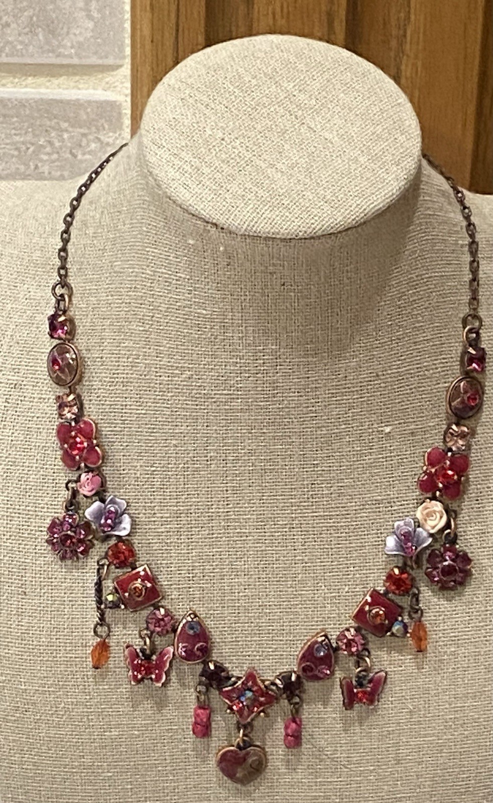 🐝 the Lady in Red 15”-18” Whimsical Red & Pink Bronze Tone Statement Necklace