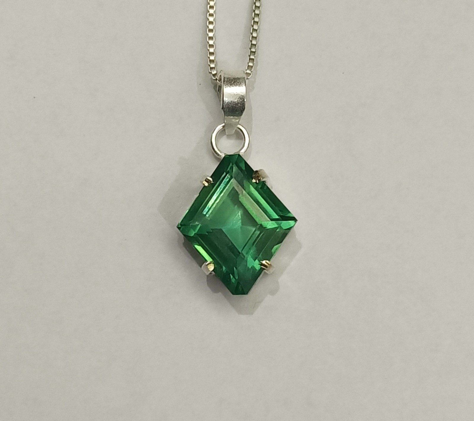 29.15 Ct Natural Green Sapphire Fancy Gemstone Pendant Sterling Silver Jewelry