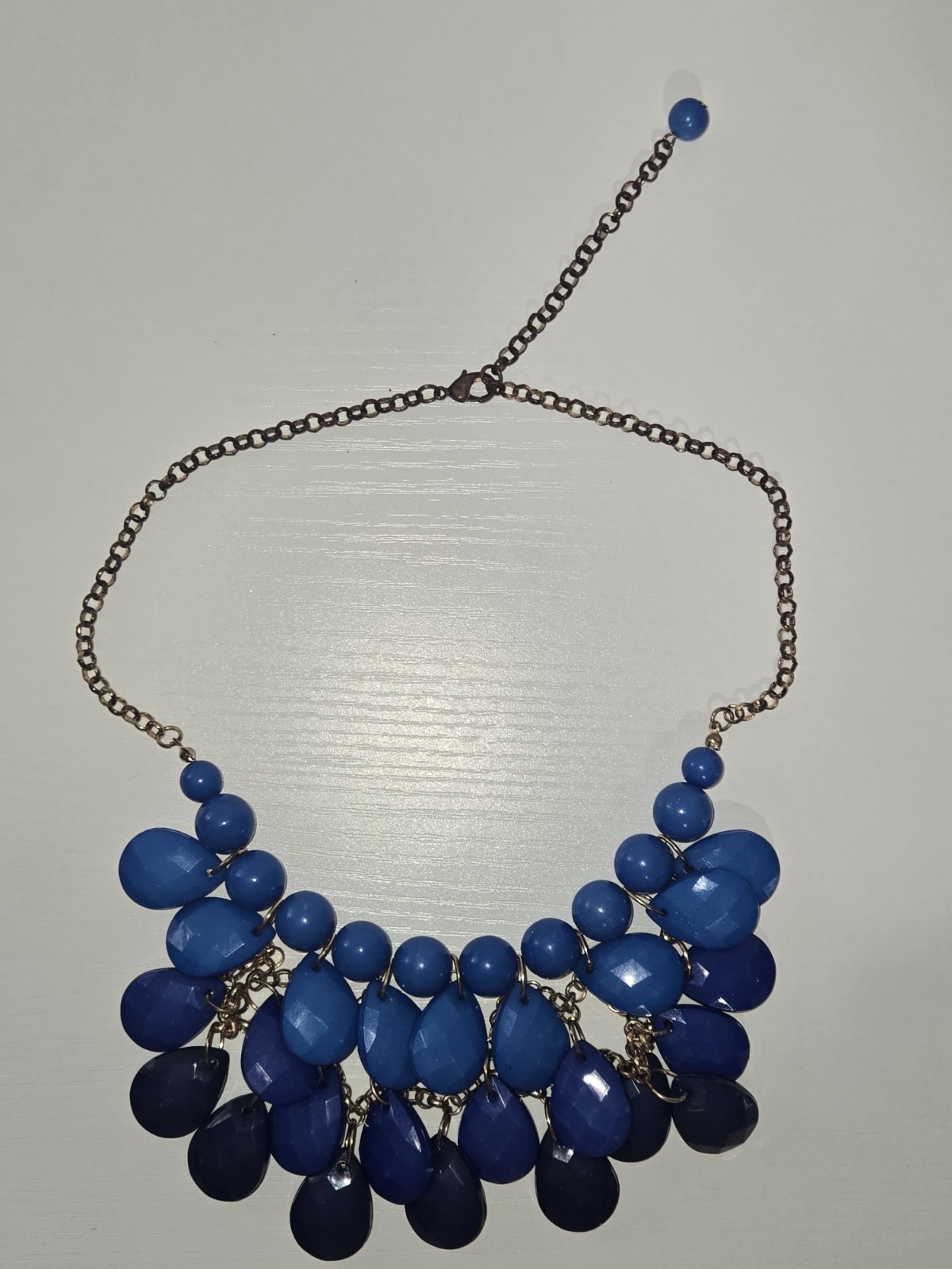 Various Blue Shades Teardrop Bib Gold Tone Chunky Fashion Jewelry.