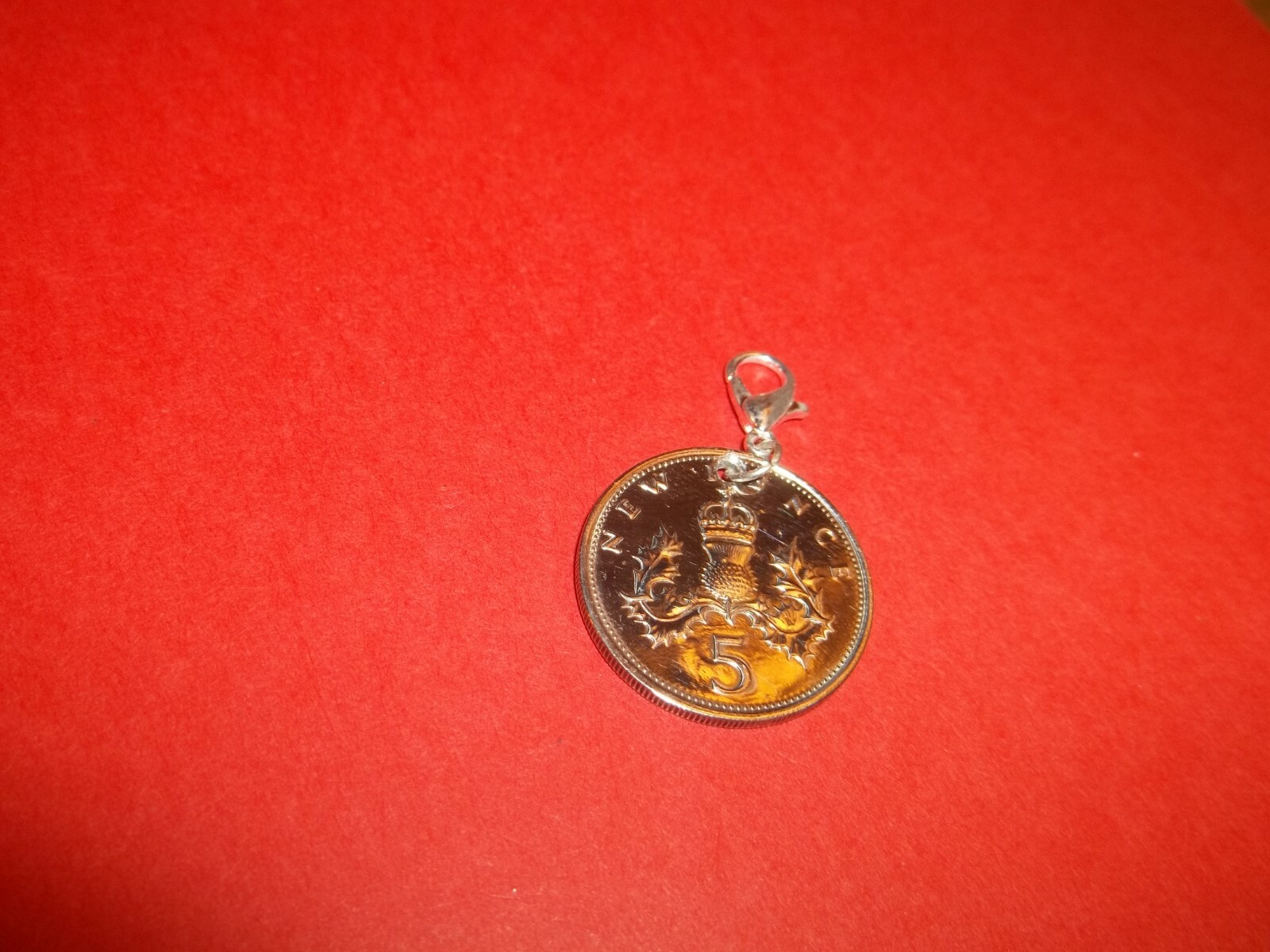 FIVE (5) PENCE COIN – HIGHLY POLISHED PENDANT / CHARM – 1968 to 1989