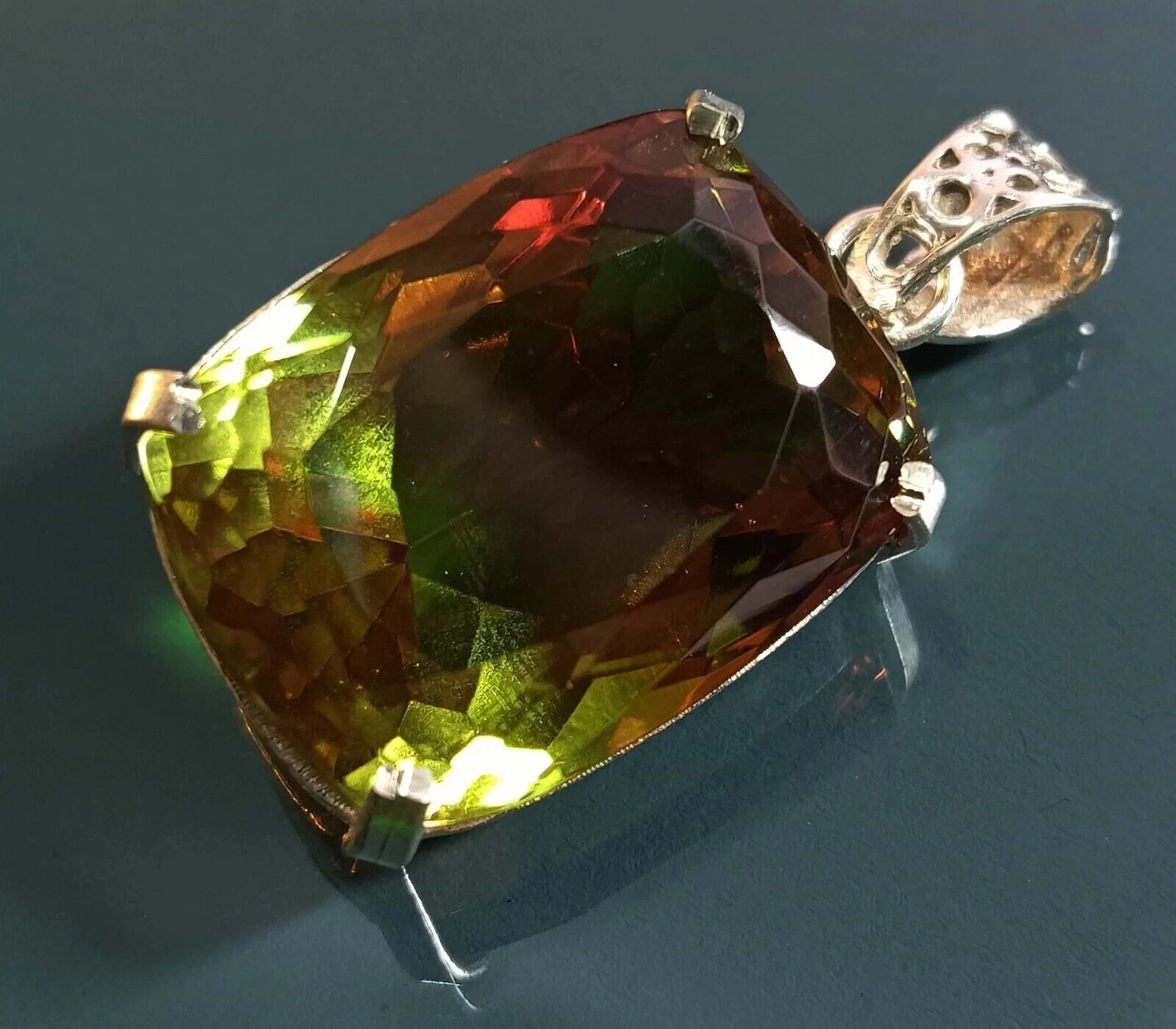 Zultanite Natural 53 Ct Color Changing 925 Solid Silver Pendant Locket Gemstone