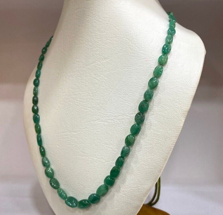 AAA+ Zambian Emerald Smooth Oval Beads, Emerald Oval Beads Necklace, 1 Stand.