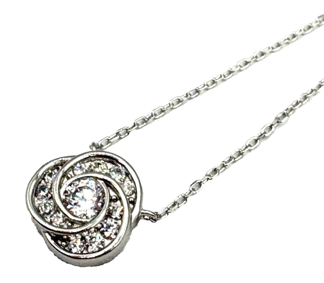 925 Sterling Love Knot CZ Stationary Pendant Necklace in Excellent Condition