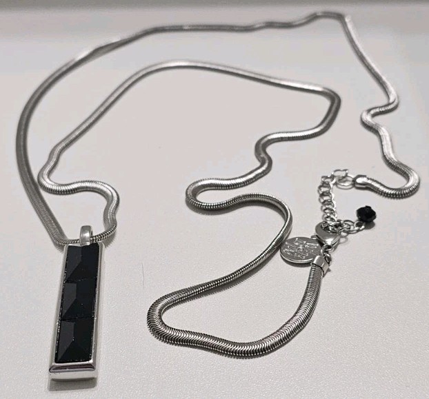 WHBM Reversible Black Onyx Crystal Rhinestone Bar Pendant Necklace Snake Chain