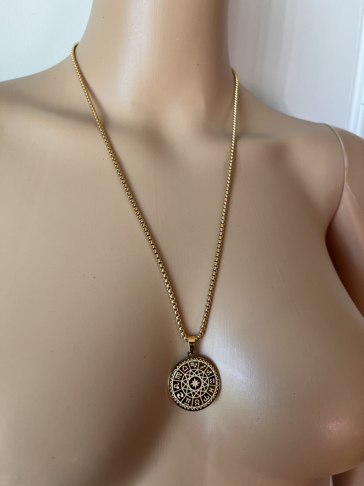 12 Zodiac Signs Round Guide Symbol North Star Charm Compass Necklace Jewelry