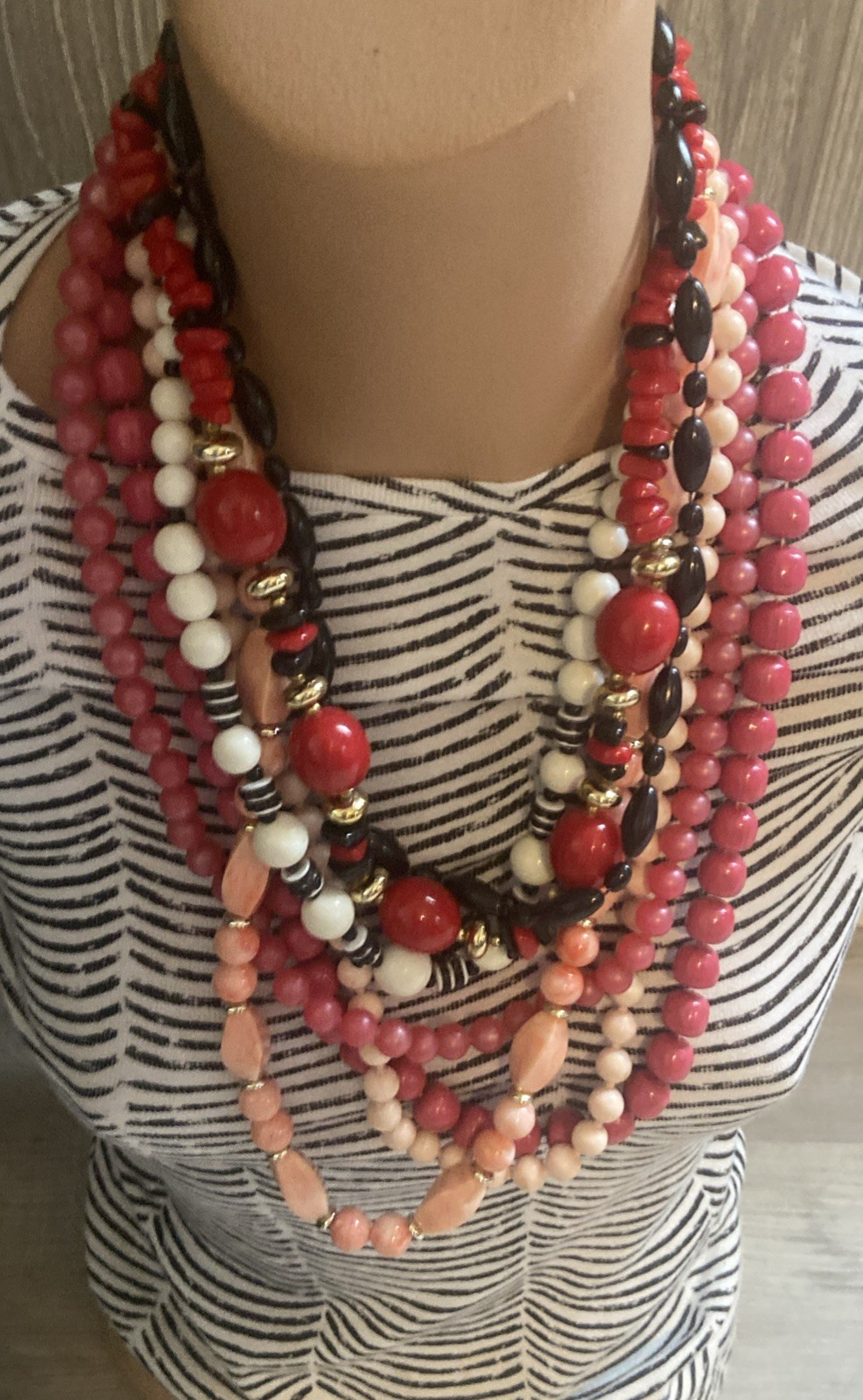 Lot/7 VTG Fashion Jewelry Beaded Necklaces-colors/length varies