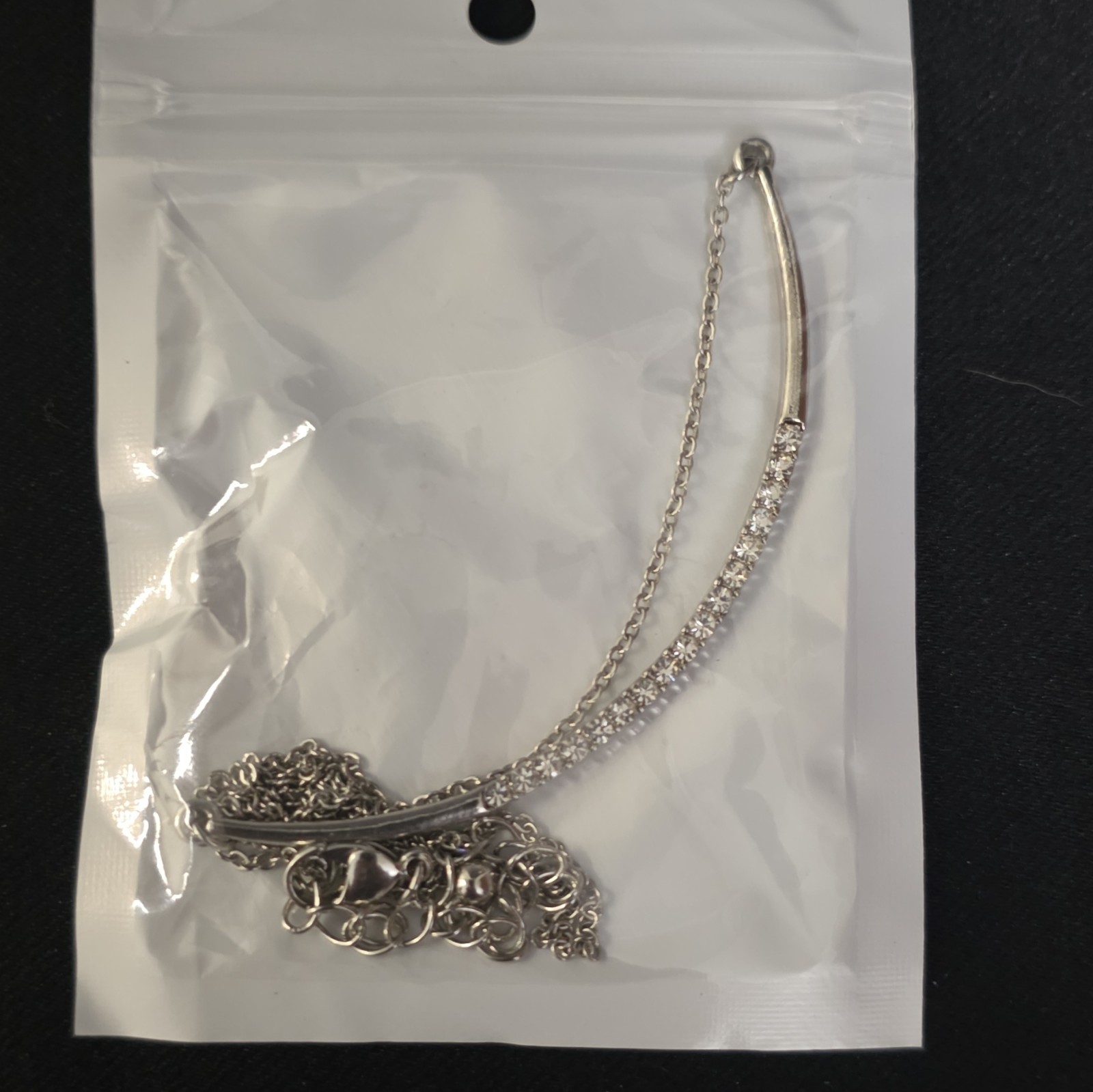 Unbranded Silver Tone Curved Smile Bar Necklace Pave Crystal 18″ Non-Magnetic