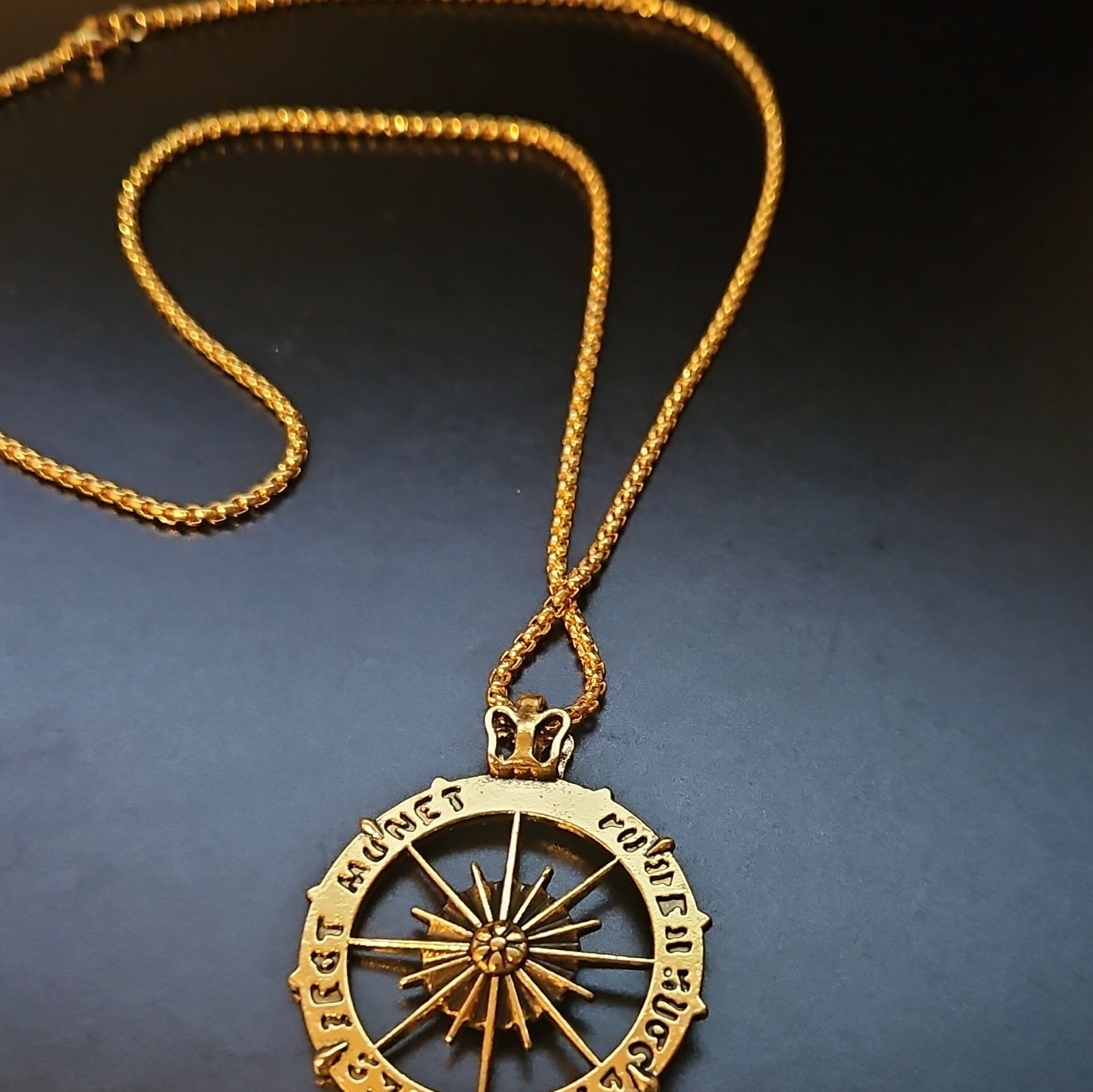 Gold Tone Metal Round Compass Pendant Chain Necklace, No Stone