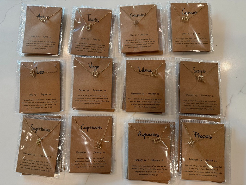 Horoscope Zodiac Necklaces All Signs Leo Wholesale Lot of 34 NEW in package