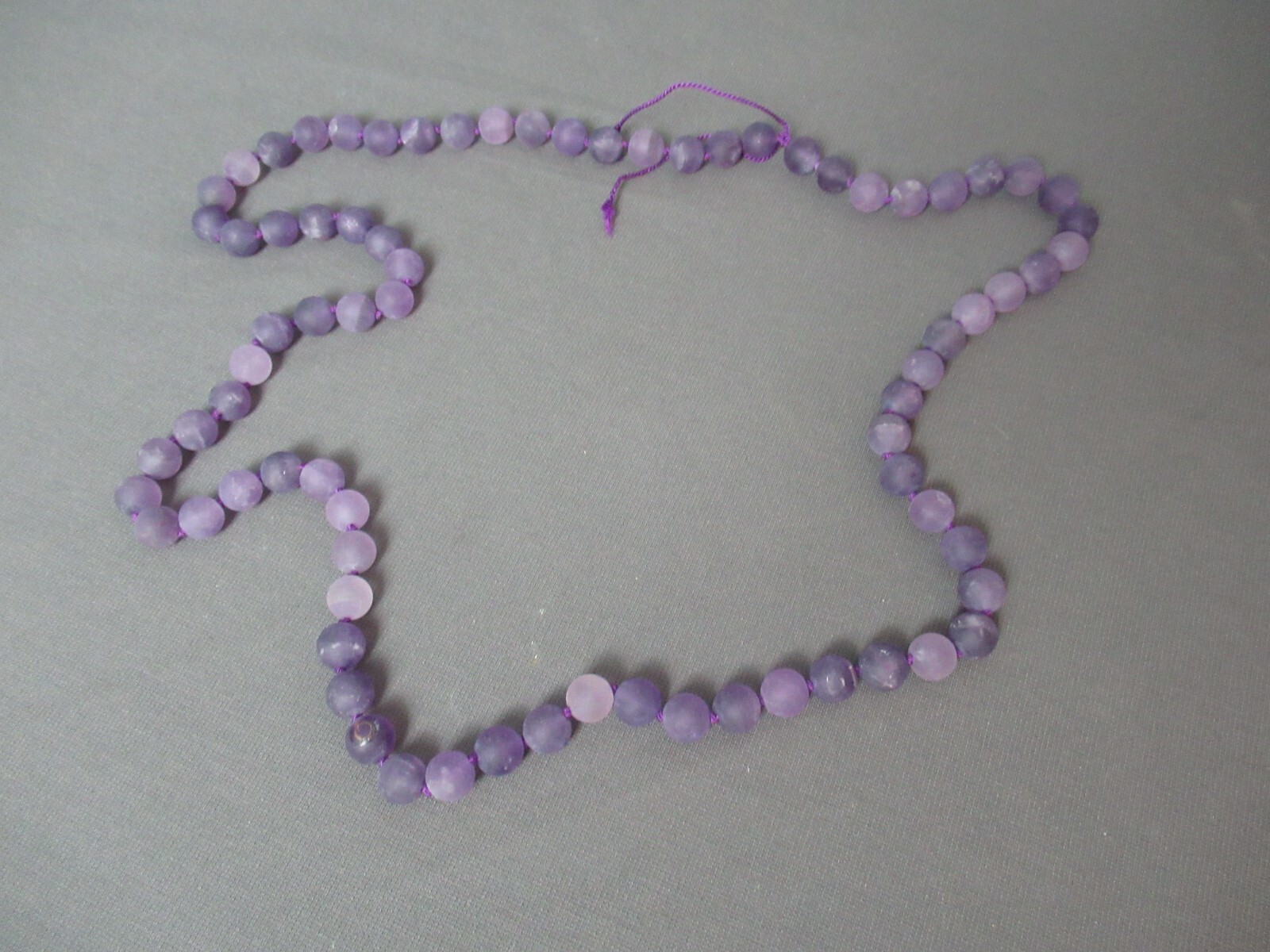 New 77 Purple Frosted Glass Beads Necklace Strand – Knotted – 10 mm – g4 bl