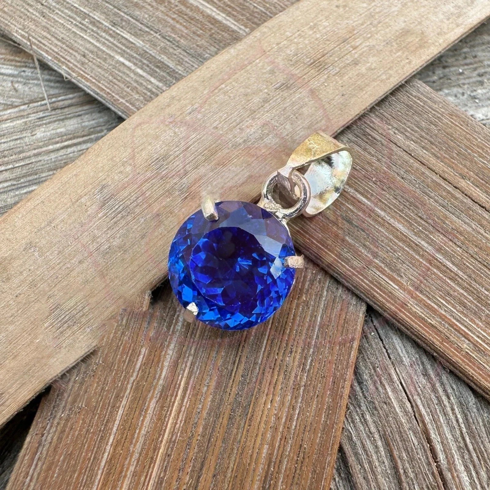 30.60 Ct Flawless Blue Color Sapphire RoundCut 925 Solid Silver Pendant Gemstone
