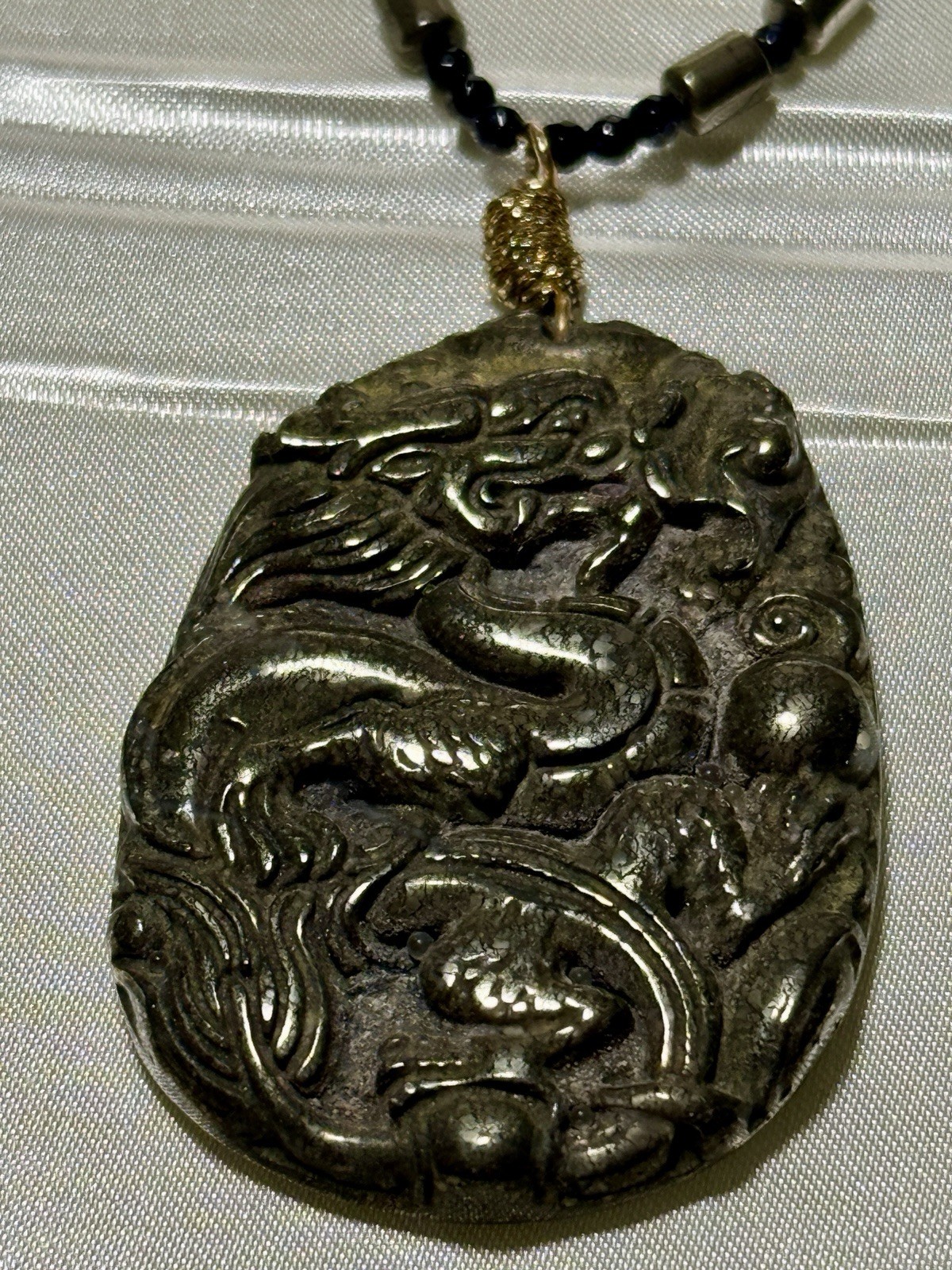Dragon Pendant Necklace Black/Grey – Estate