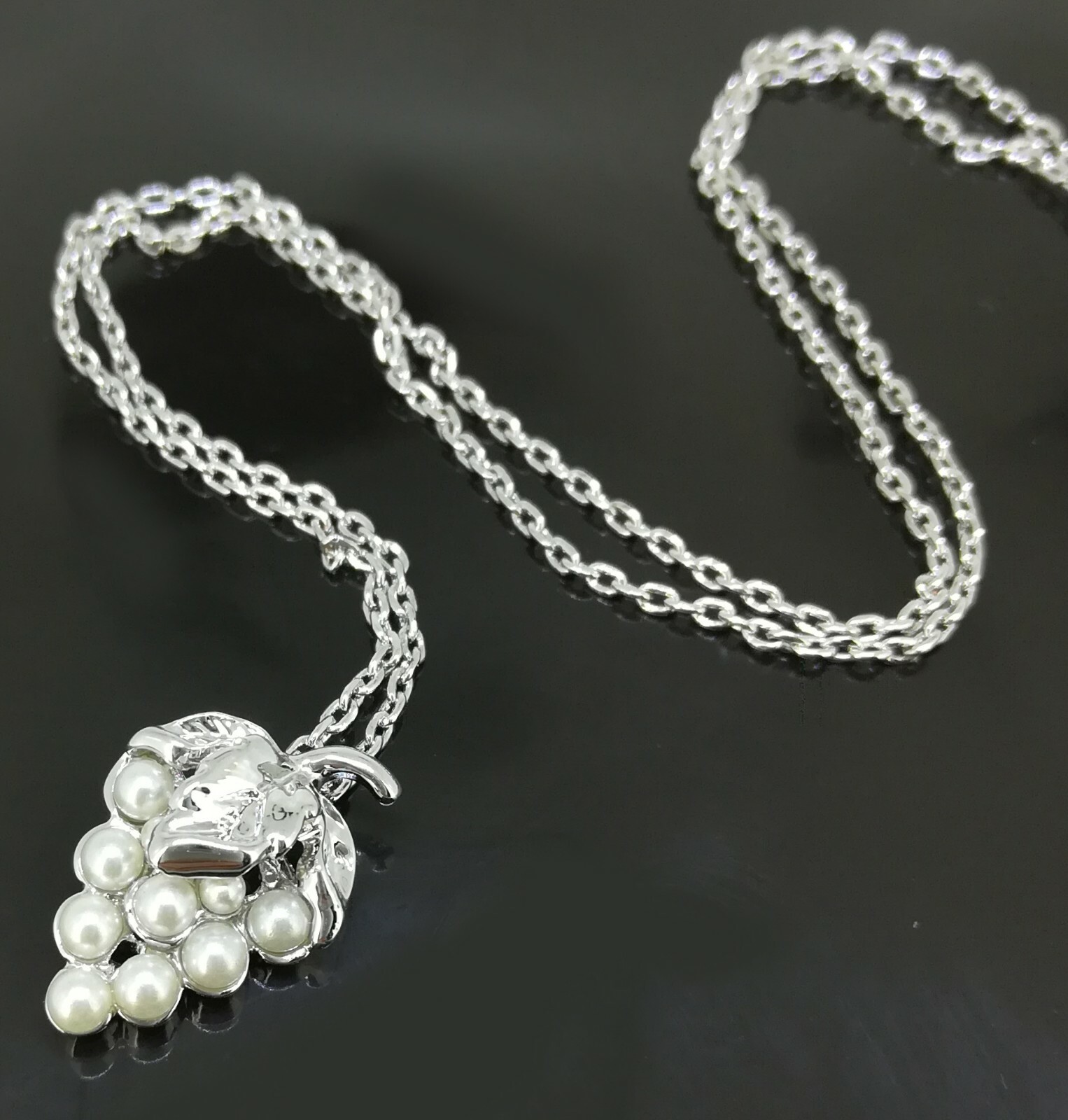 18k White Gold Filled GF Crystal Pearl Grape Pendant Necklace N-A832 Woman Gift
