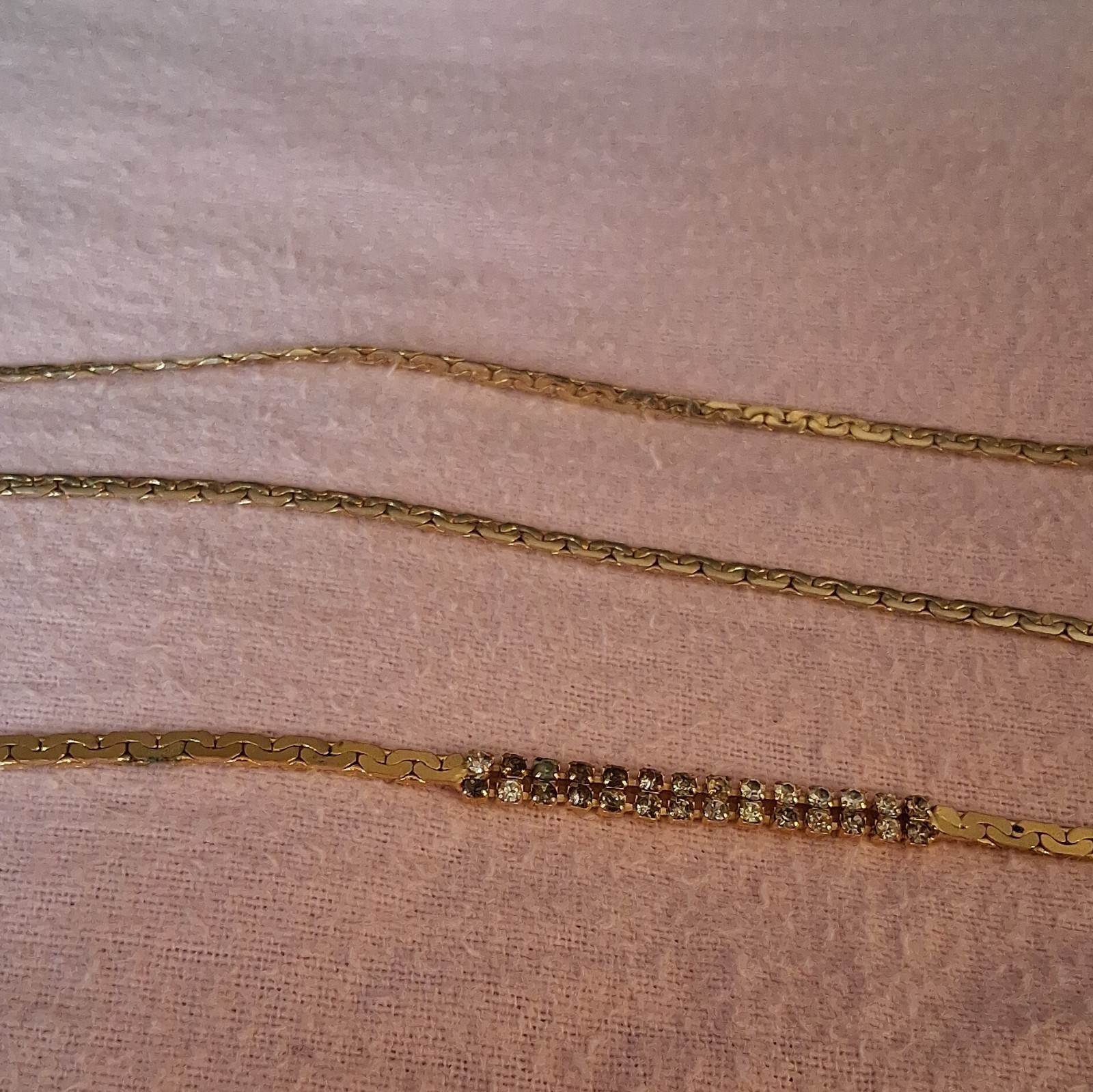 Lot 2 Gold Tone Figaro Chain Necklaces CZ/Rhinestone Bar Pendant Lobster