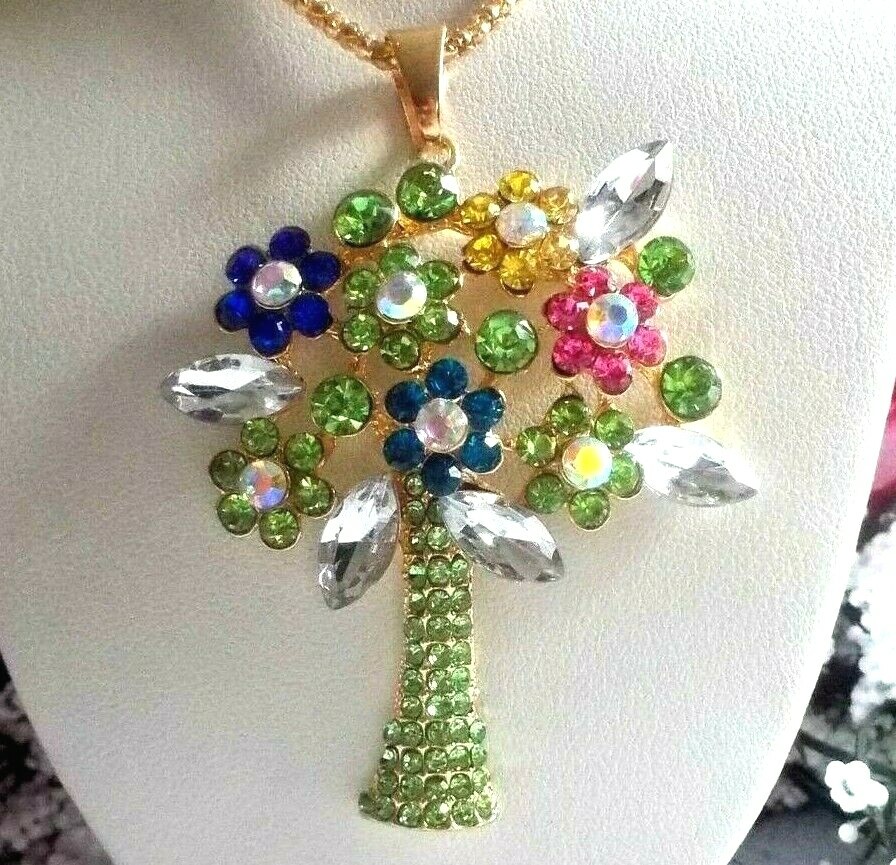 BETSEY JOHNSON LOVELY GREEN VASE WITH FLOWER BOUQUET PENDANT CHAIN NECKLACE