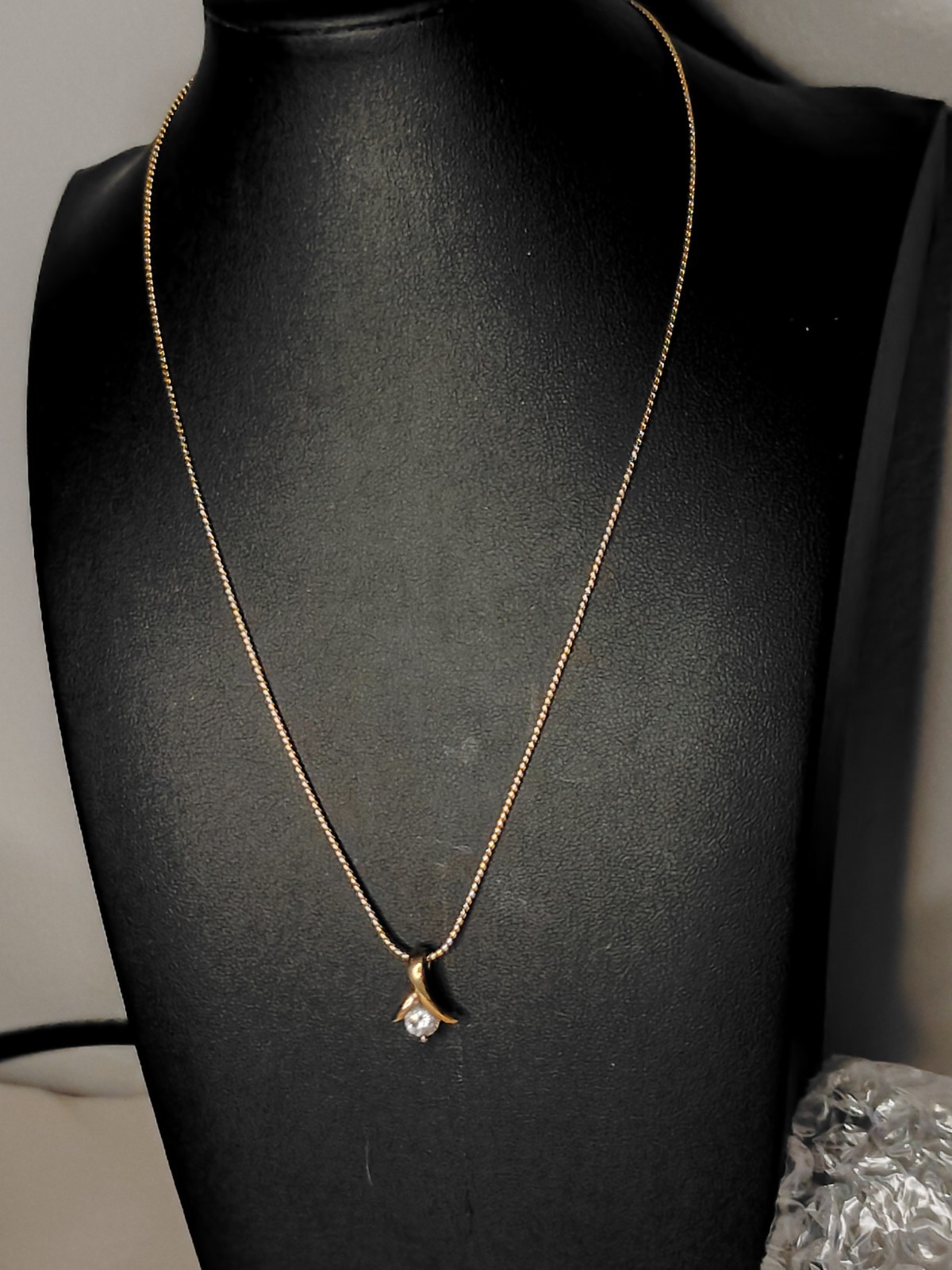 Gold Tone Cable Chain Necklace White Crystal Charm Pendant Prong Spring Ring