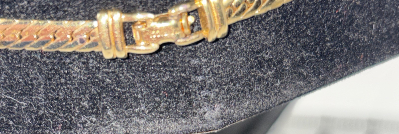 Beautiful Nina Ricci Pave Set Rhinestone Bow Tie Necklace in Goldtone