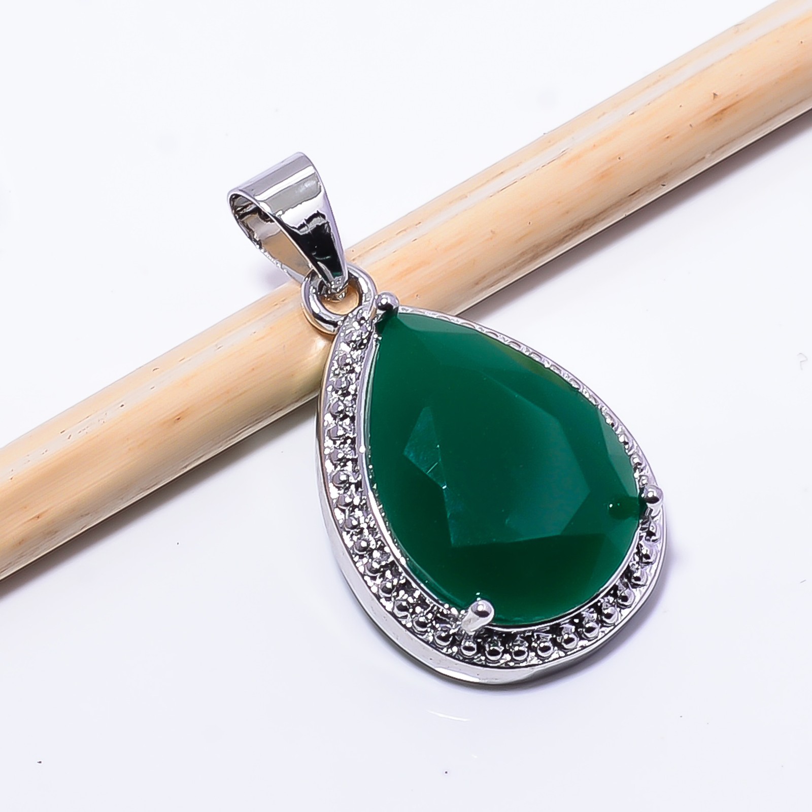 Emerald Simulated 925 Sterling Silver Jewelry Pendant 1.09″ P19 Gift for her
