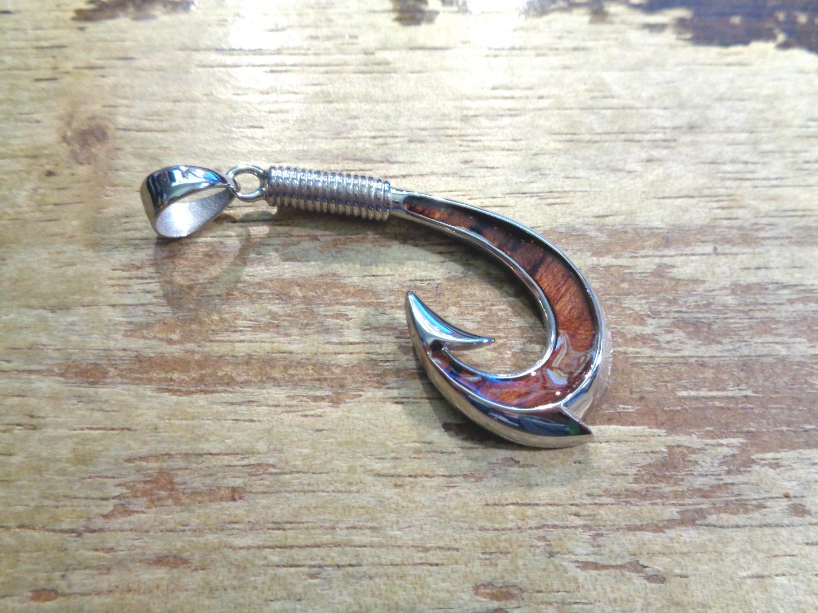 27MM SOLID TUNGSTEN GENUINE INLAID KOA WOOD HAWAIIAN MAKAU FISH HOOK PENDANT RF
