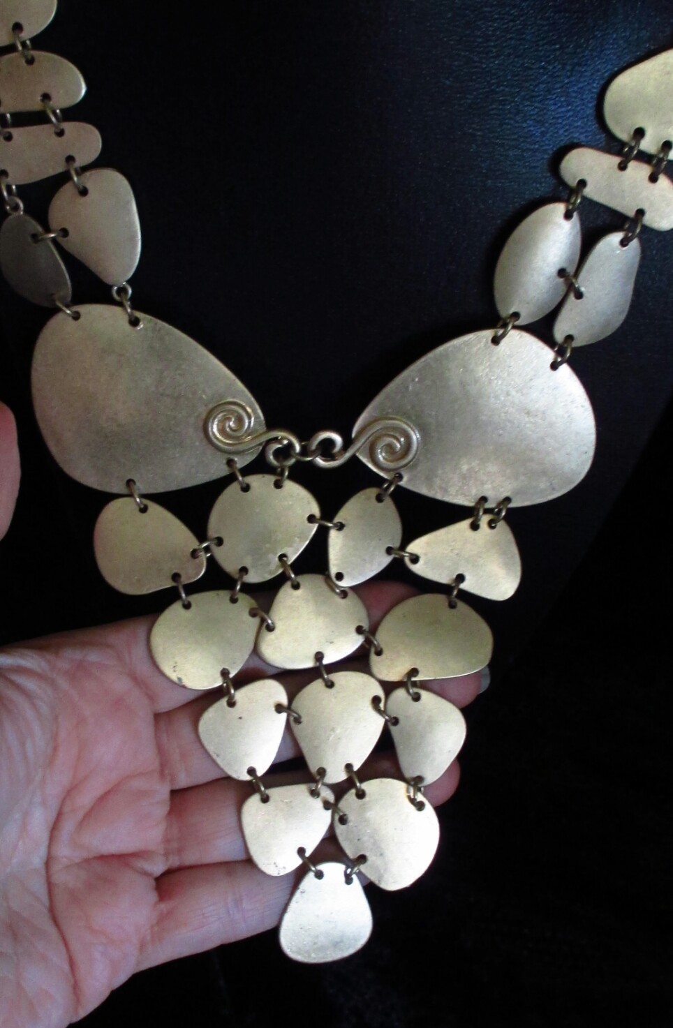 NWT Designer A.N.A N.Y. NEW YORK Approach Statement Goldtone Necklace chunky big