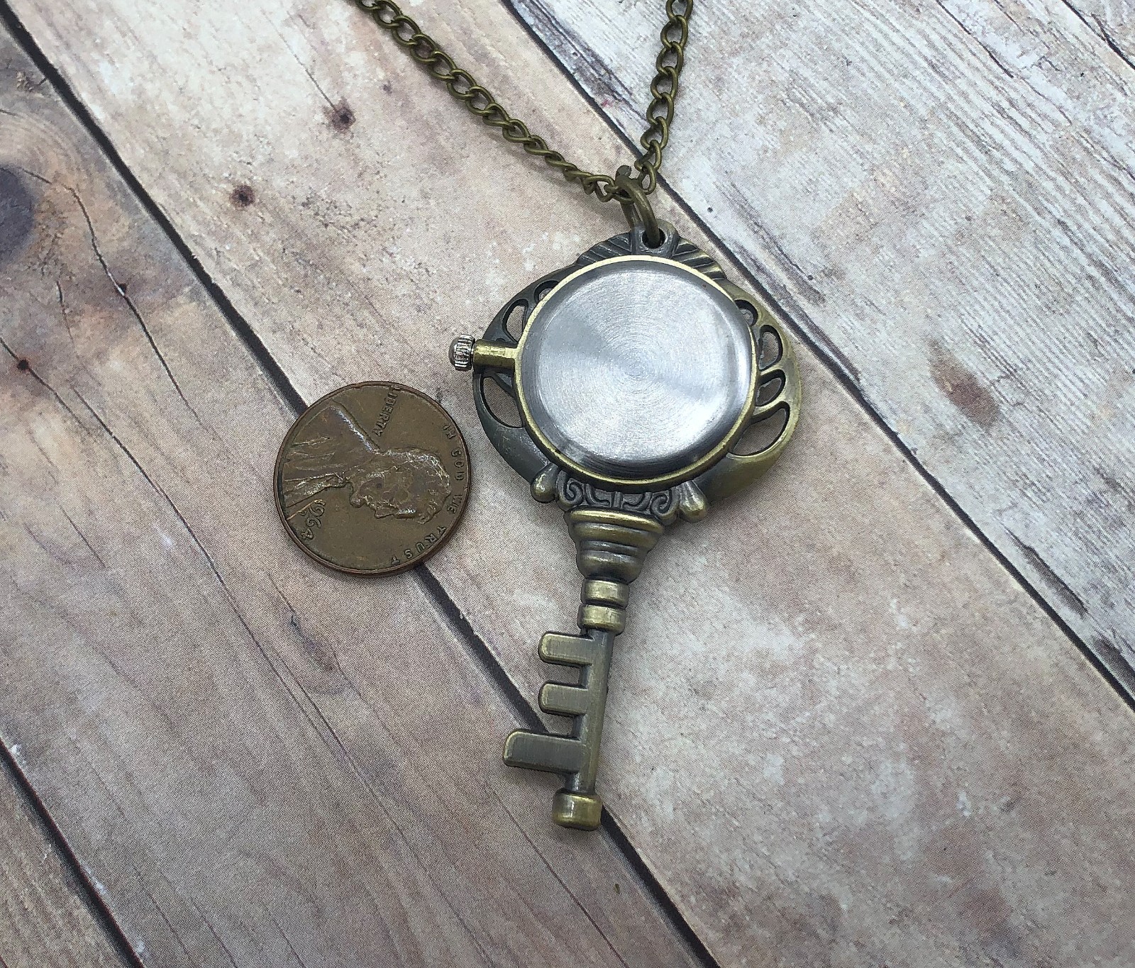 Antique Bronze Key Pocket Watch Necklace 25mm Face w/ 31″ Chain & Battery