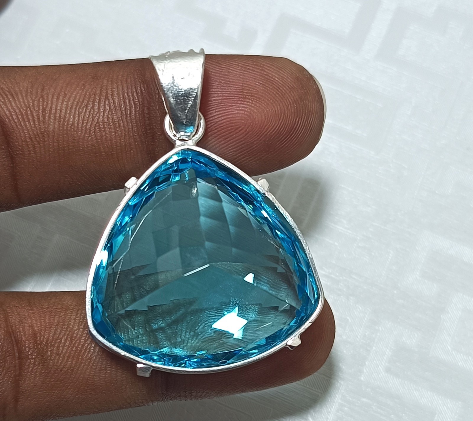 94.80 Ct Trillion Blue Natural Topaz 925 Solid Silver Pendant Loose Gemstone