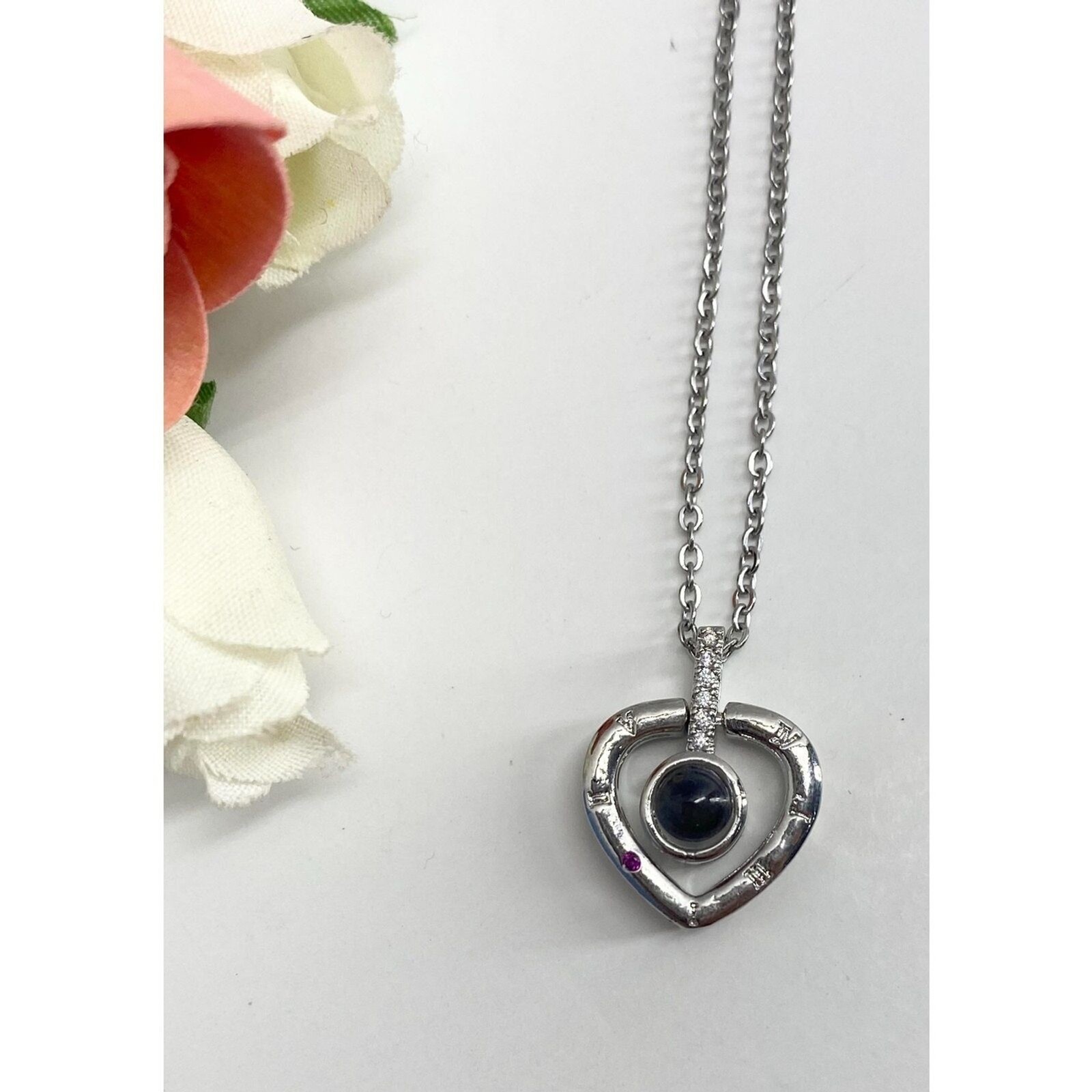 Heart Necklace I LOVE YOU in 100 Languages Projection Heart Silver Plated Love