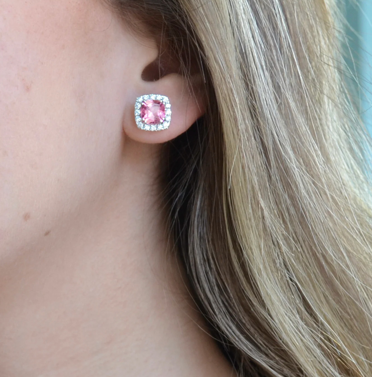 MACY’S SILVER PLATED PINK CUBIC ZIRCONIA STUD EARRINGS & NECKLACE 18″ SET NIB
