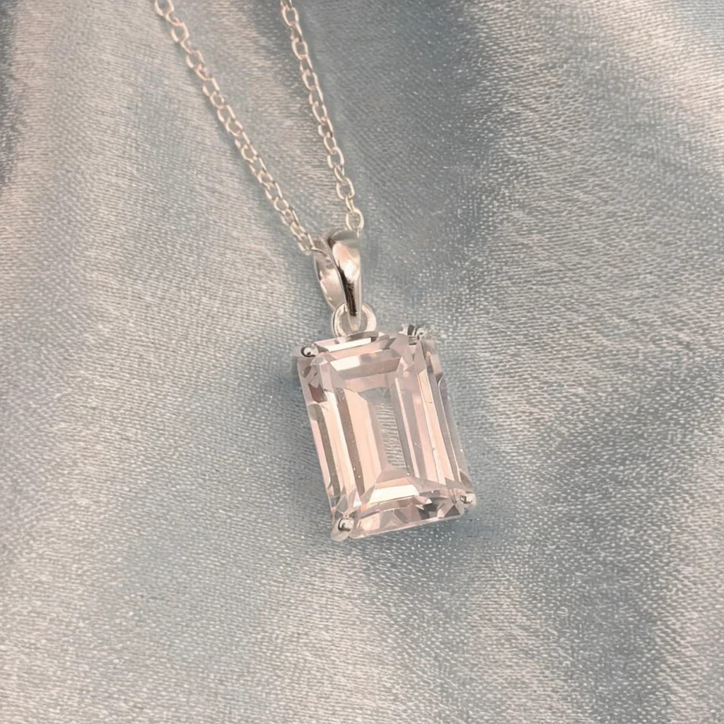 Gorgeous White Zircon Inlaid Pendant Necklace Neck Chain Jewelry Accessory